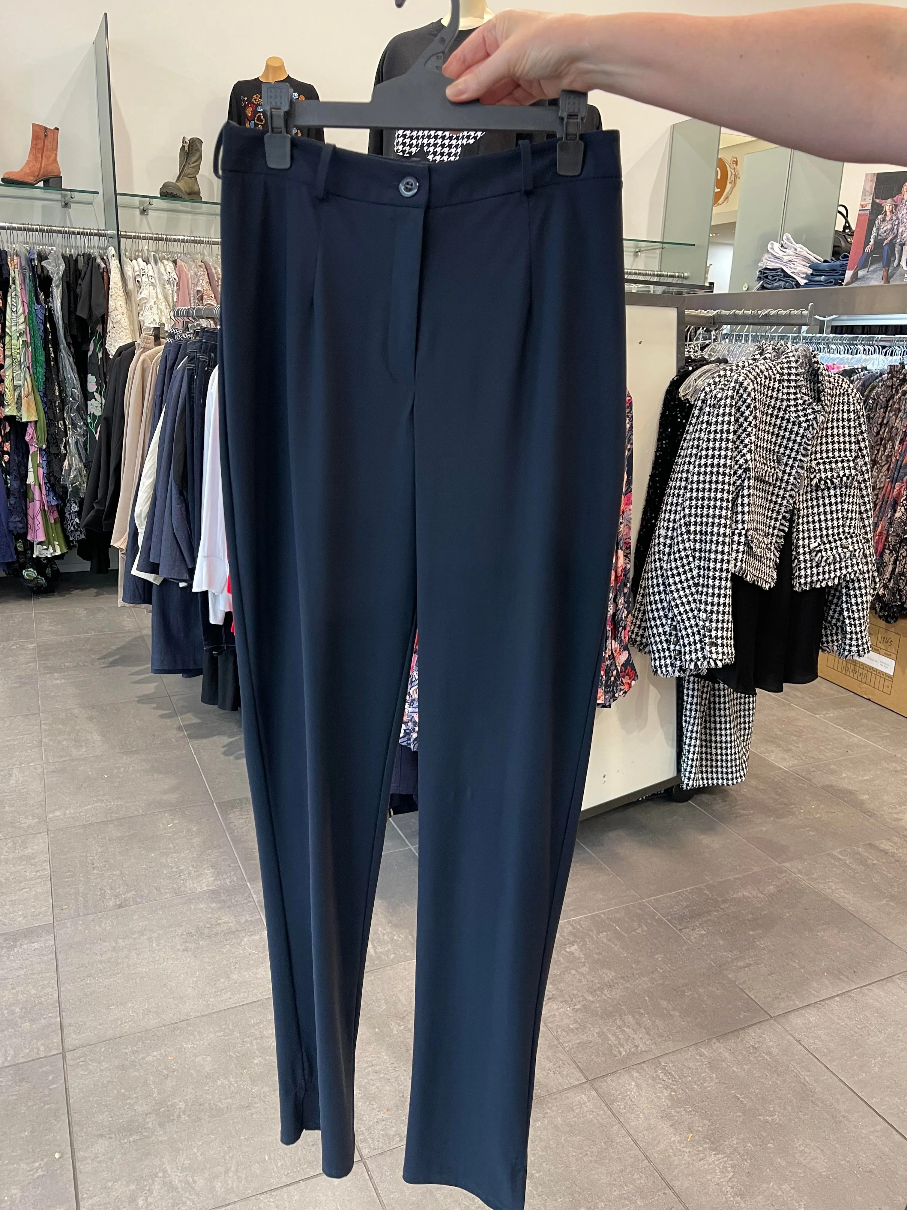 Paula Ryan Slim Leg Classic Pant MicroJersey - Black - Image 2