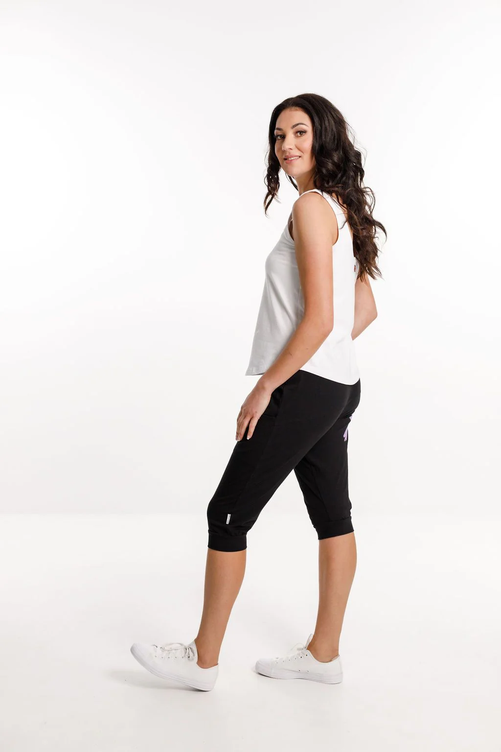 3/4 Apartment Pants Black With Lilac Sorbet - Image 2