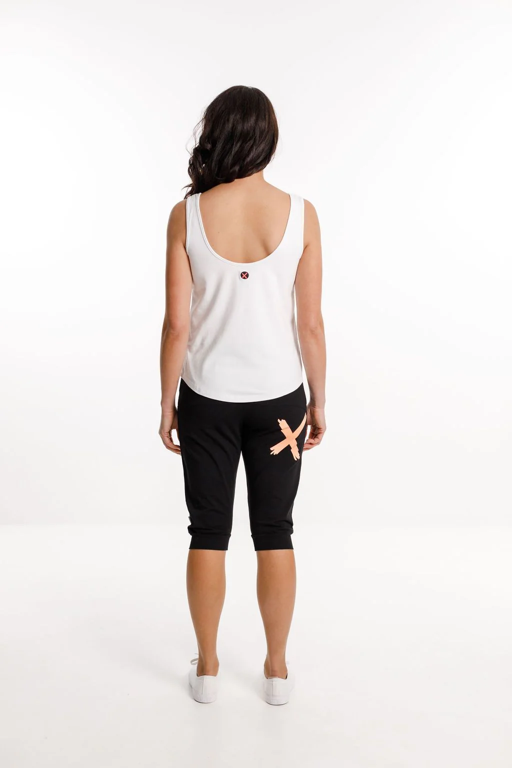 3/4 Apartment Pants Black With Peach Sorbet - Image 3