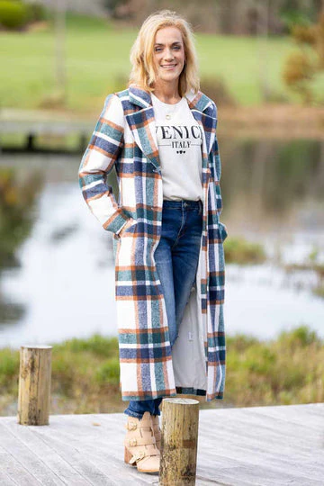 Charlo Adela Coat