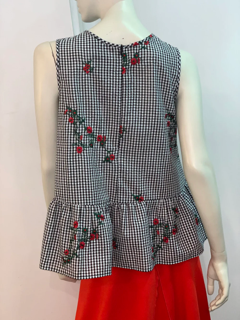 David Pond Petal Singlet - Image 2