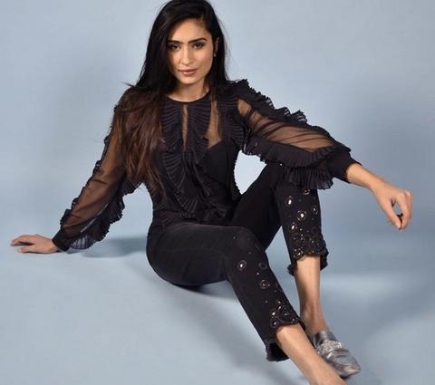 Frank Lyman Ruffle Top Black - Image 2