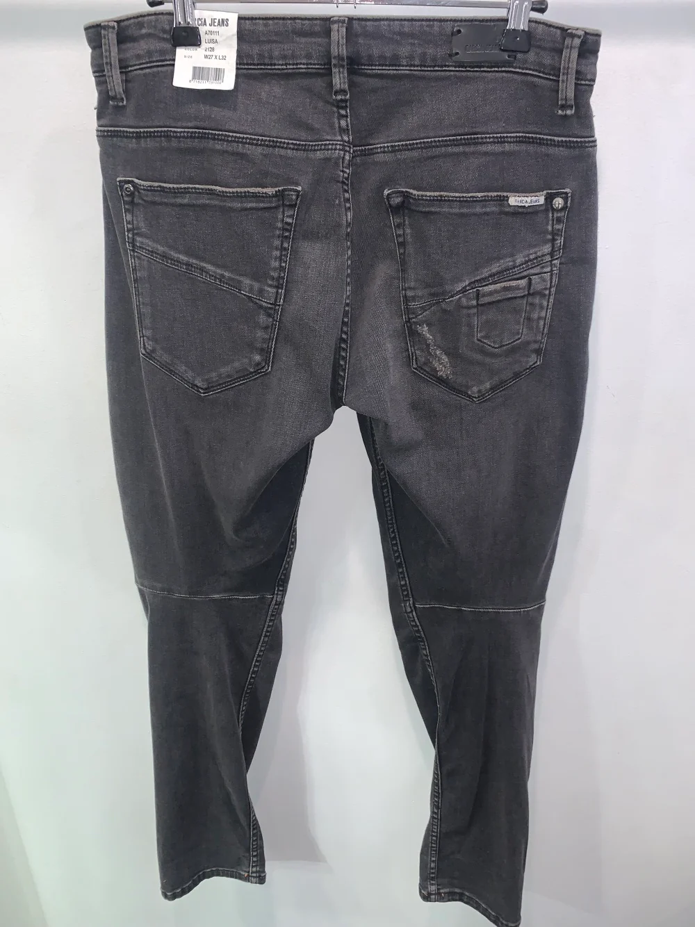 Garcia Luisa Boyfriend Jean - Black Destroy - Image 3