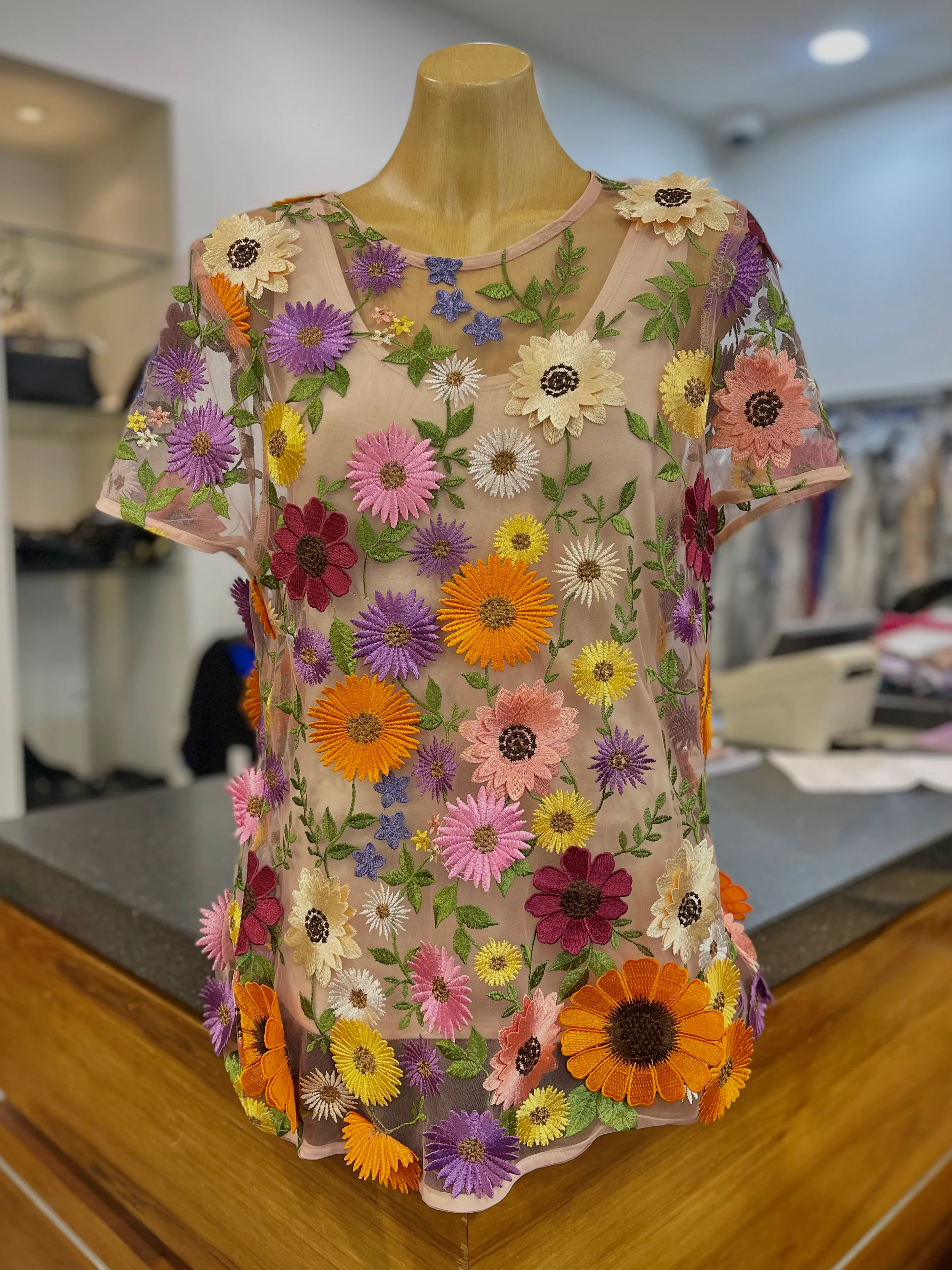 David Pond Oasis Tee - Oscar Sunflowers - Image 3