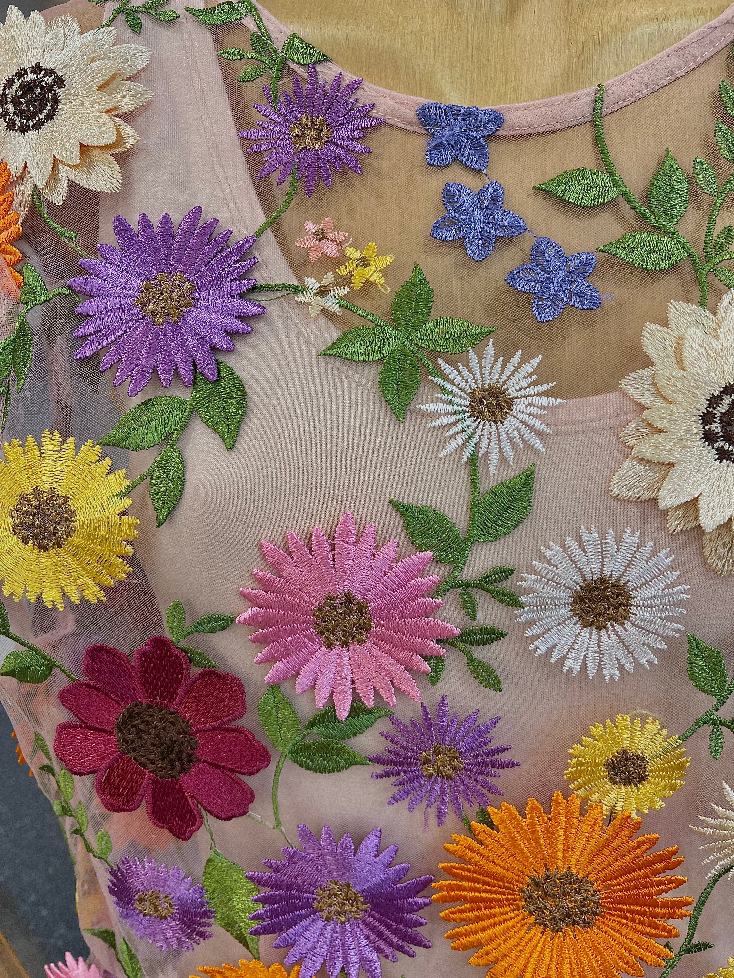 David Pond Oasis Tee - Oscar Sunflowers - Image 4