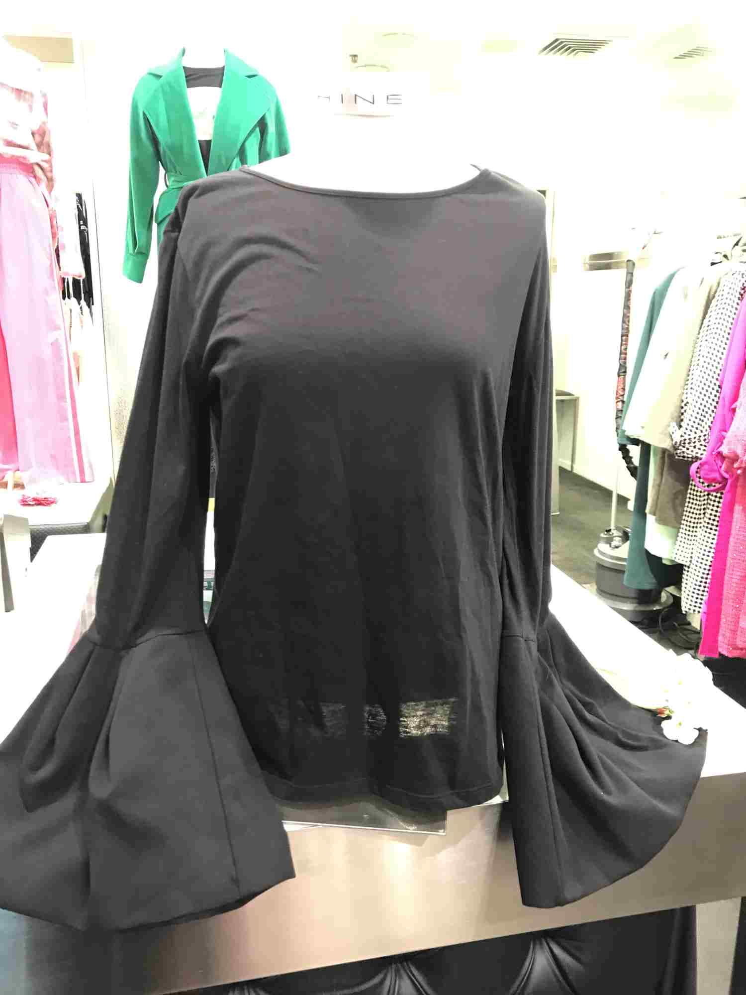 Denny Rose Manica Tee - Plain Black