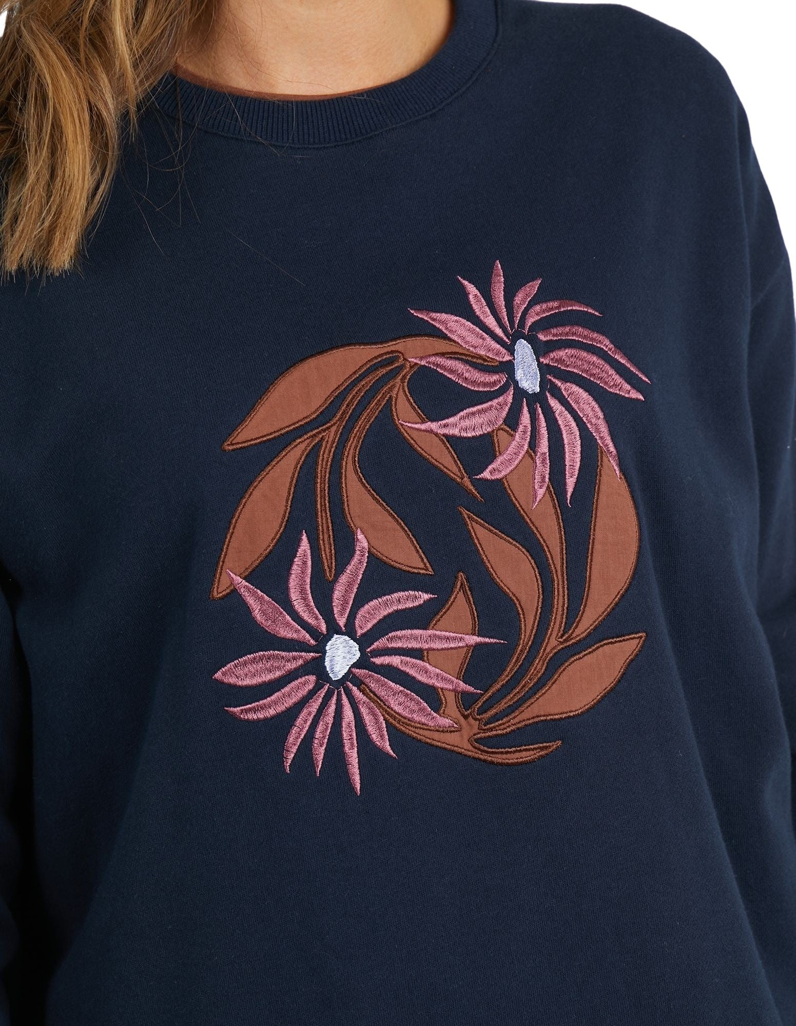 Elm Daisy Chain Crew - Image 2