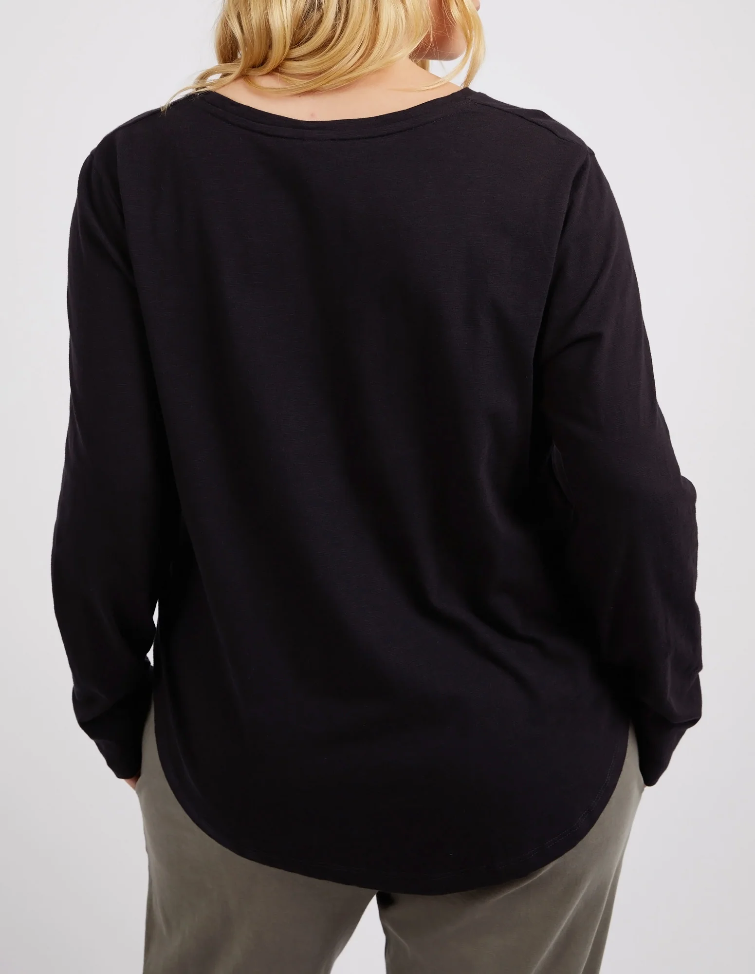 Elm Everyday L/S Tee - Black - Image 8