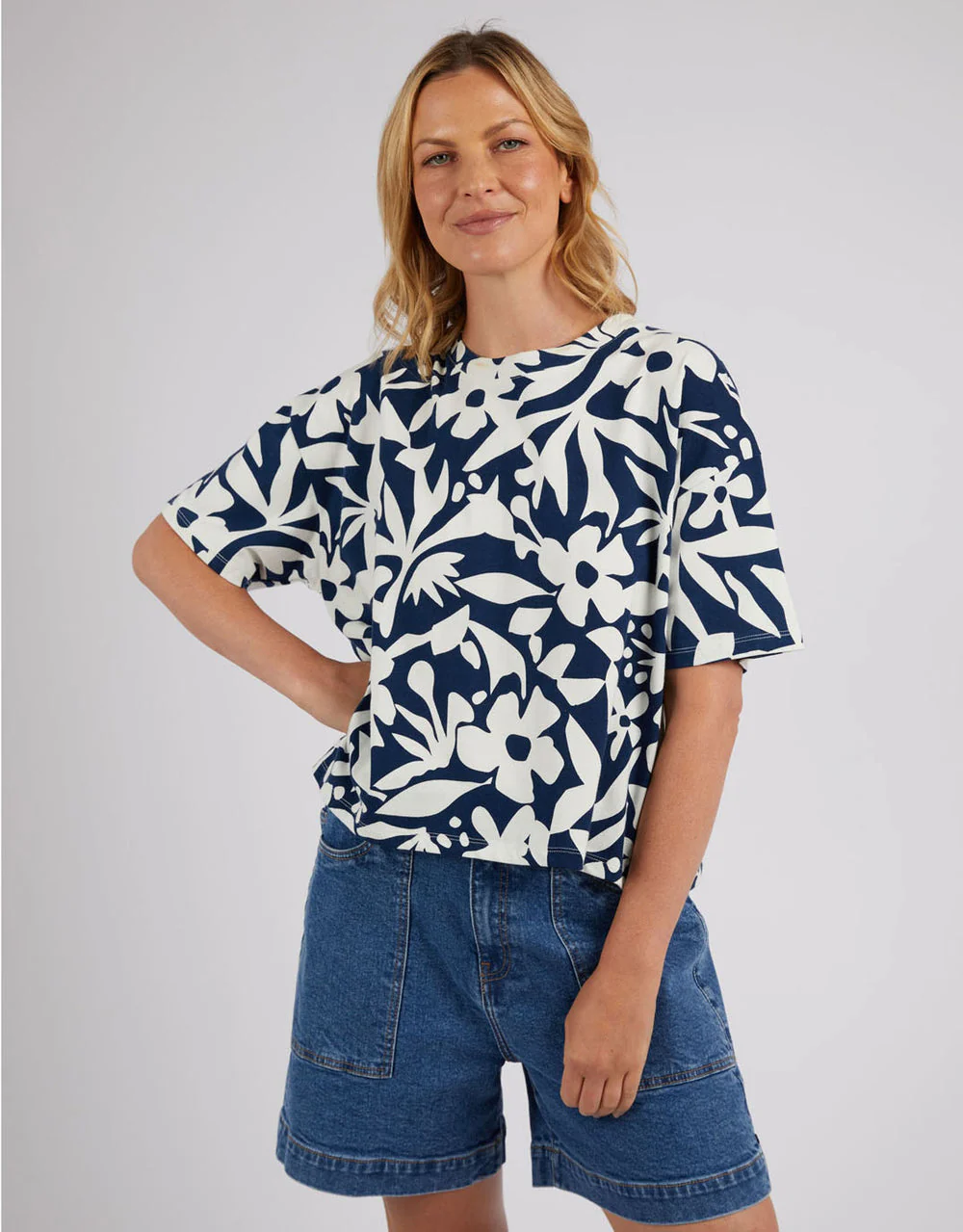Elm Stencil Tee - Image 4