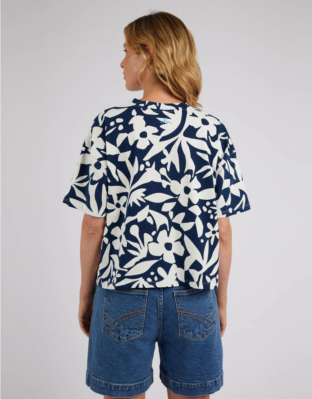 Elm Stencil Tee - Image 5