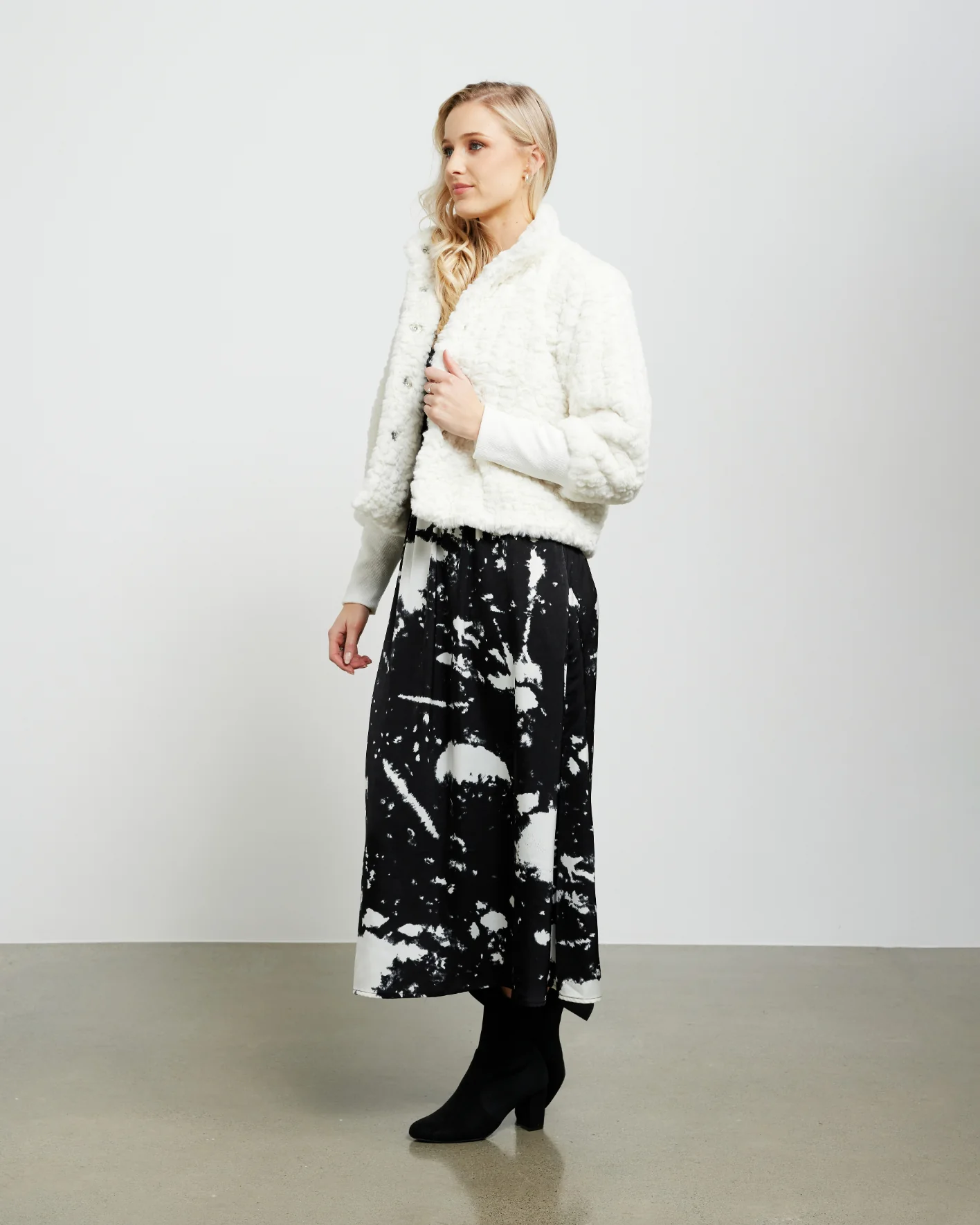 Et Alia Vintage Fur Jacket - Ivory - Image 3