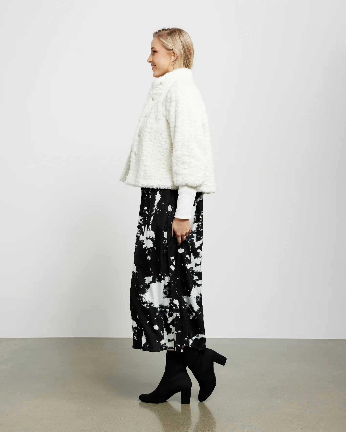 Et Alia Vintage Fur Jacket - Ivory - Image 4