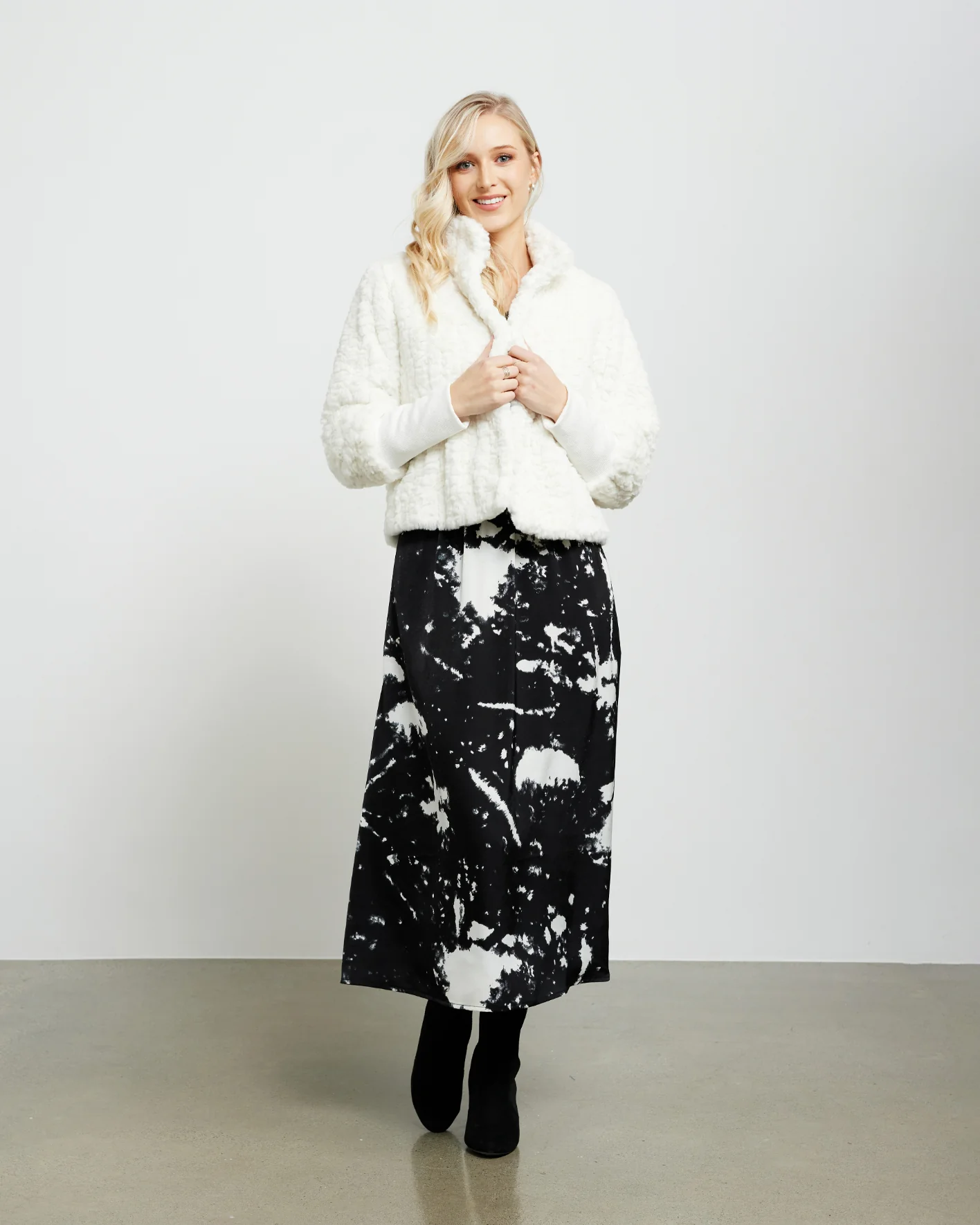 Et Alia Vintage Fur Jacket - Ivory - Image 9