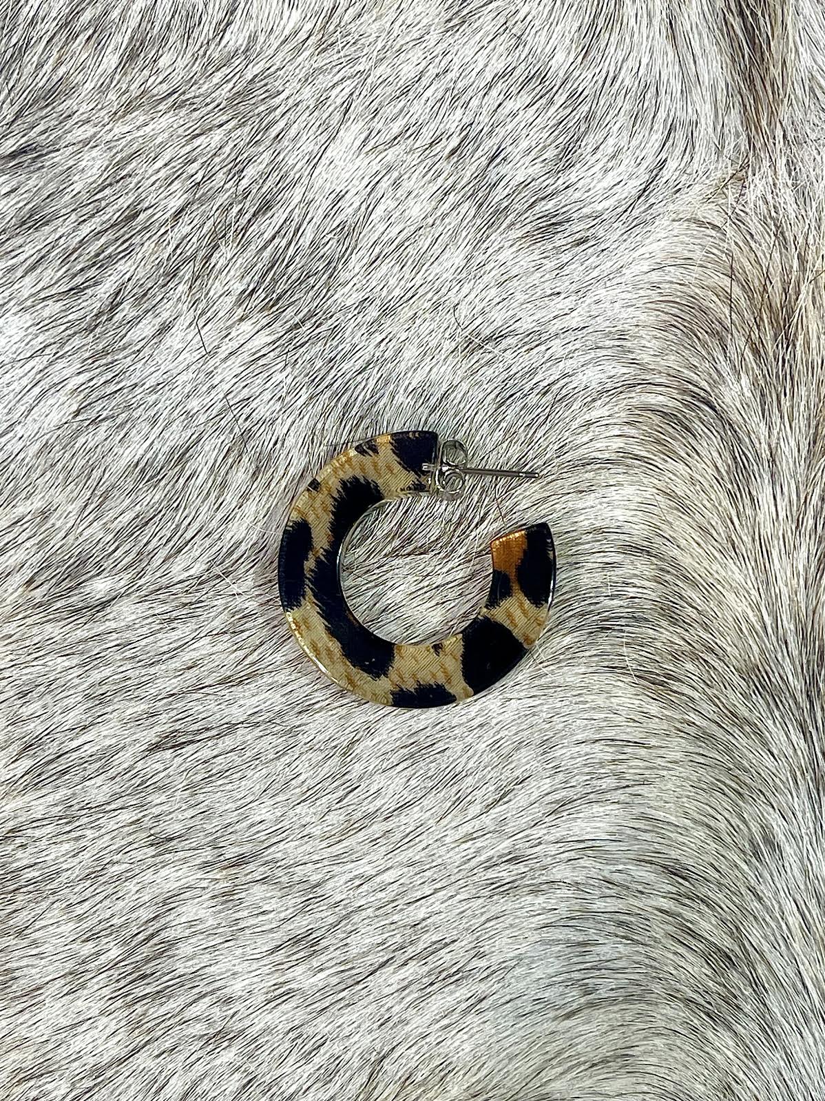 Fabienne Leopard Hoop Earrings - Image 3