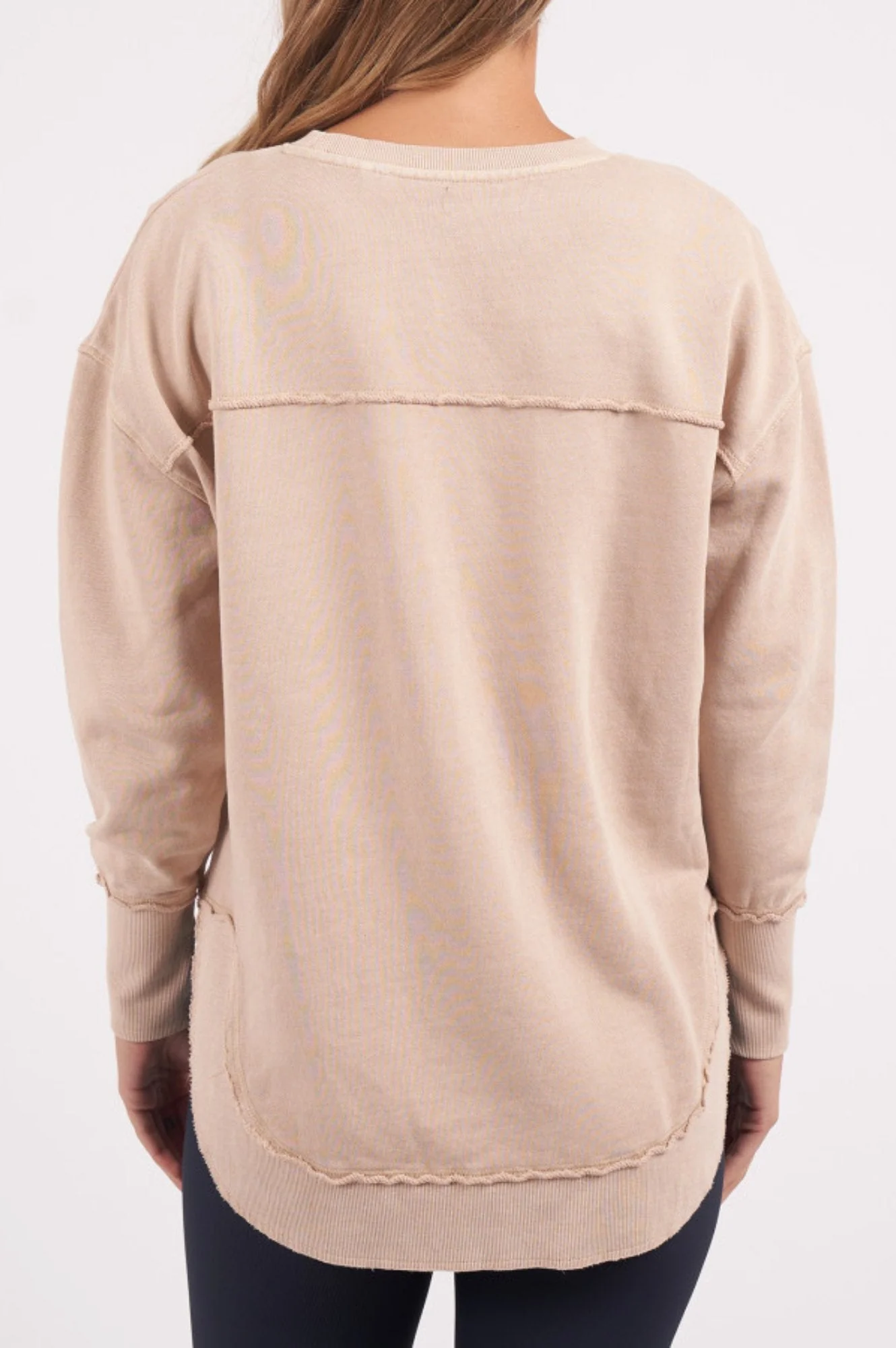 Foxwood Medalion Crew - Oatmeal - Image 4