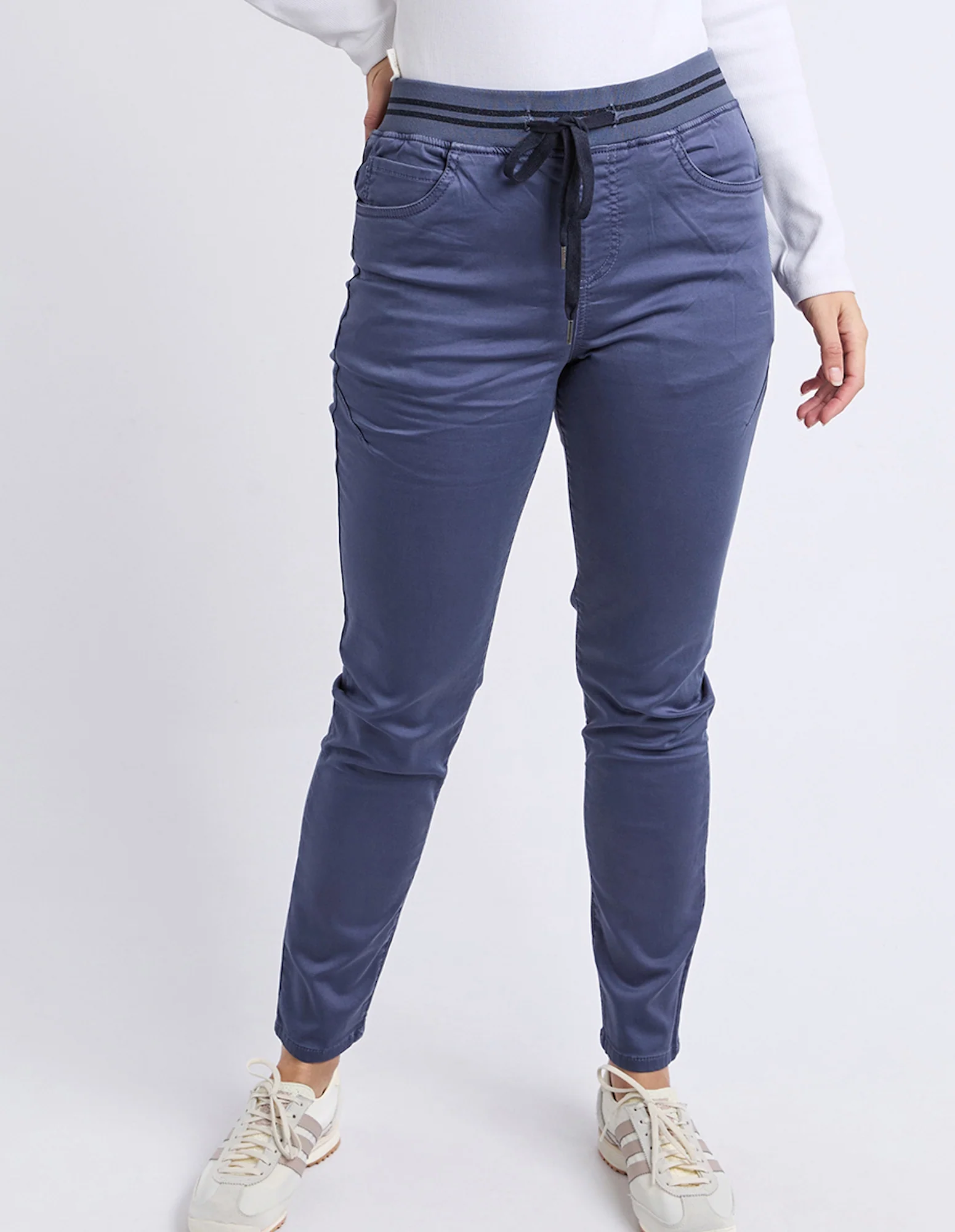 Foxwood Sylvia Jogger Dark Blue - Image 2