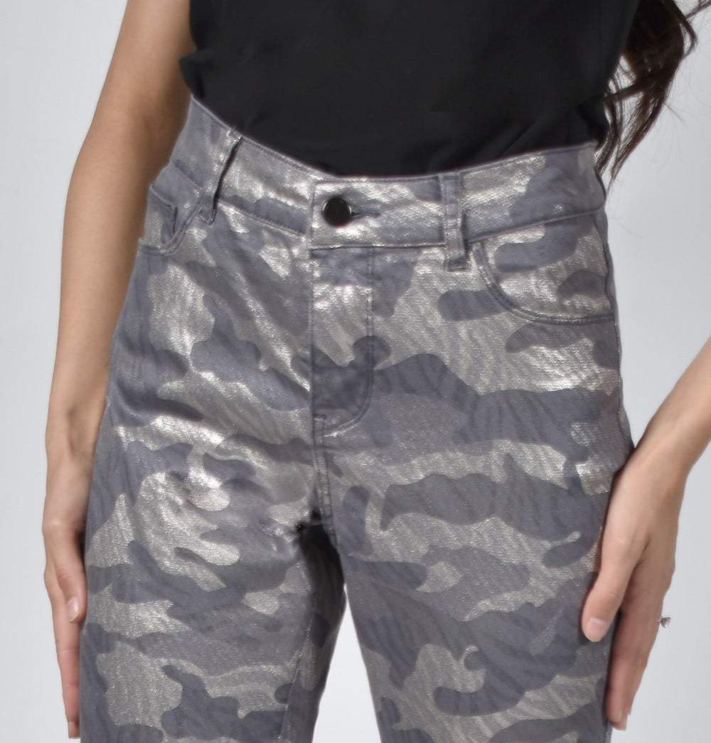 Frank Lyman 213108U Camo/Grey Woven Denim Pant - Image 3