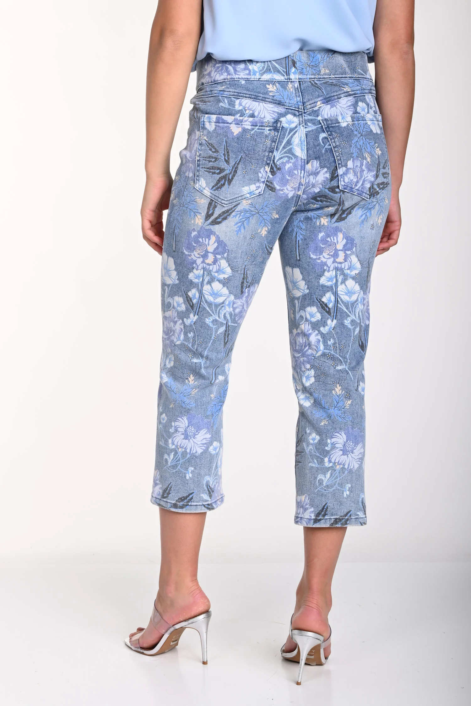 Frank Lyman 3/4 Denim Print Jean - Image 2