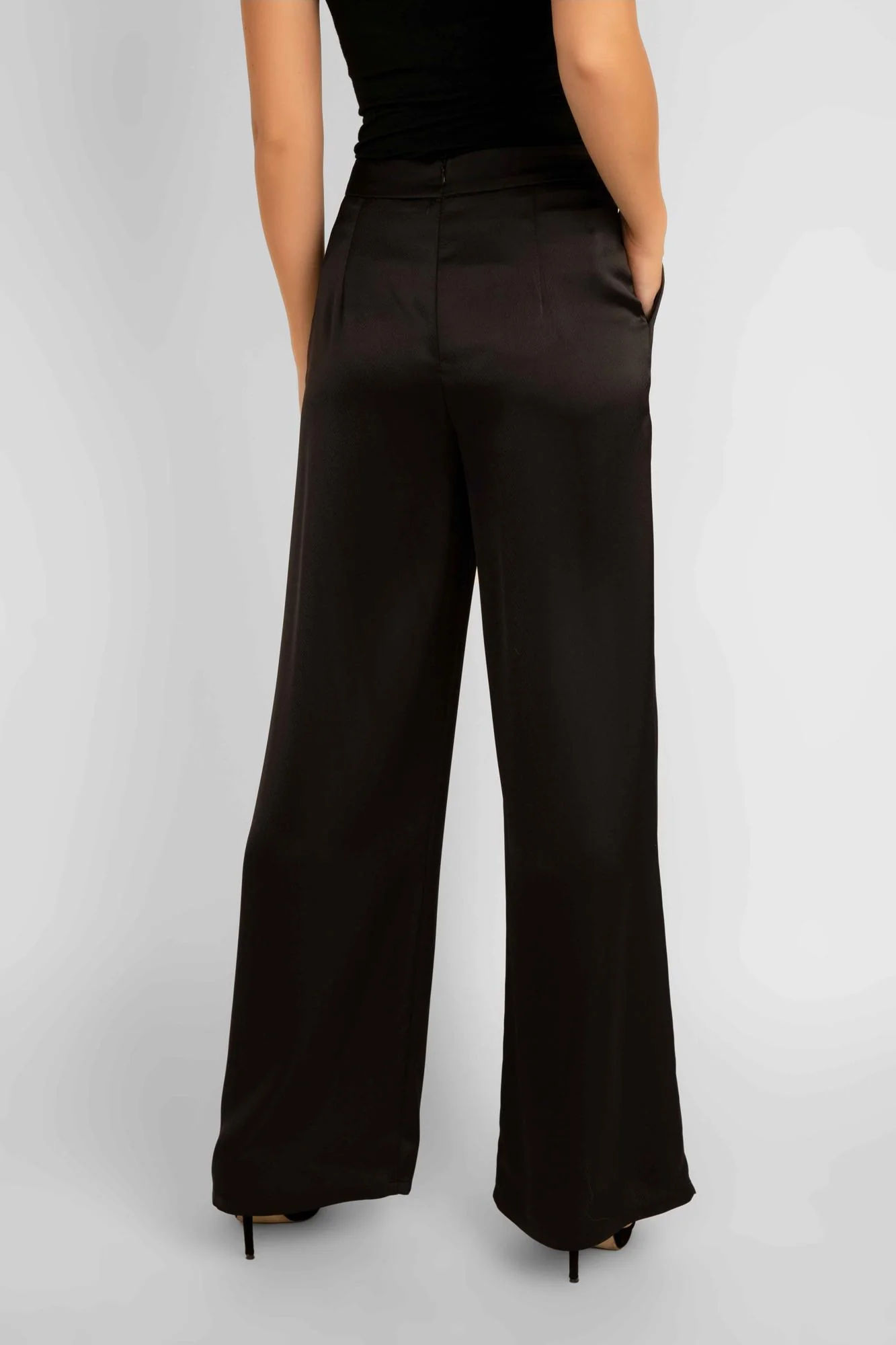 Frank Lyman Satin Wide Leg Pant - Image 2