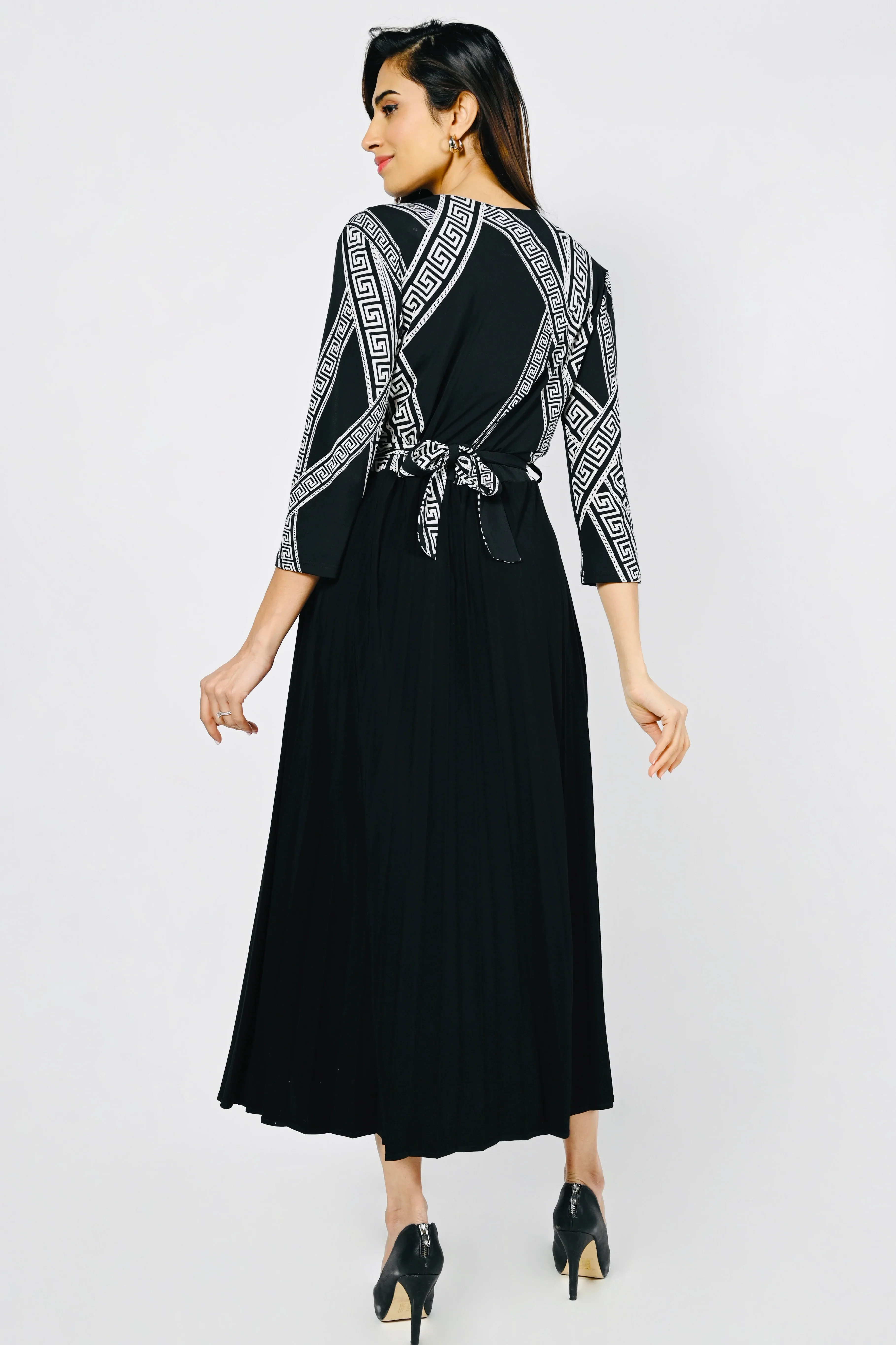 Frank Lyman Pleat Knit Dress - Black - Image 3