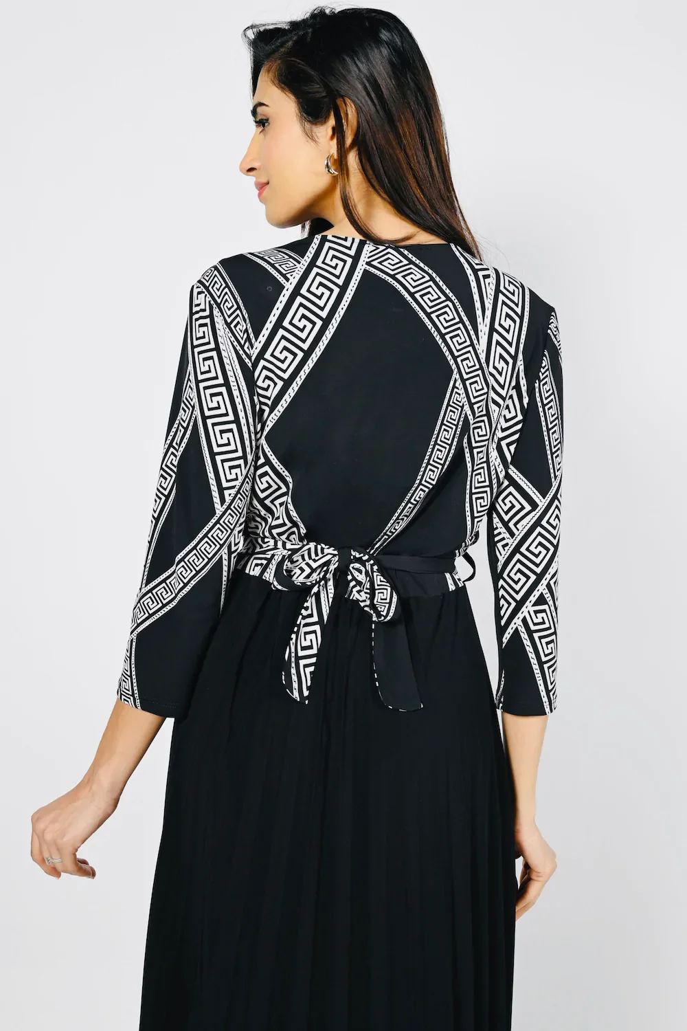 Frank Lyman Pleat Knit Dress - Black - Image 4