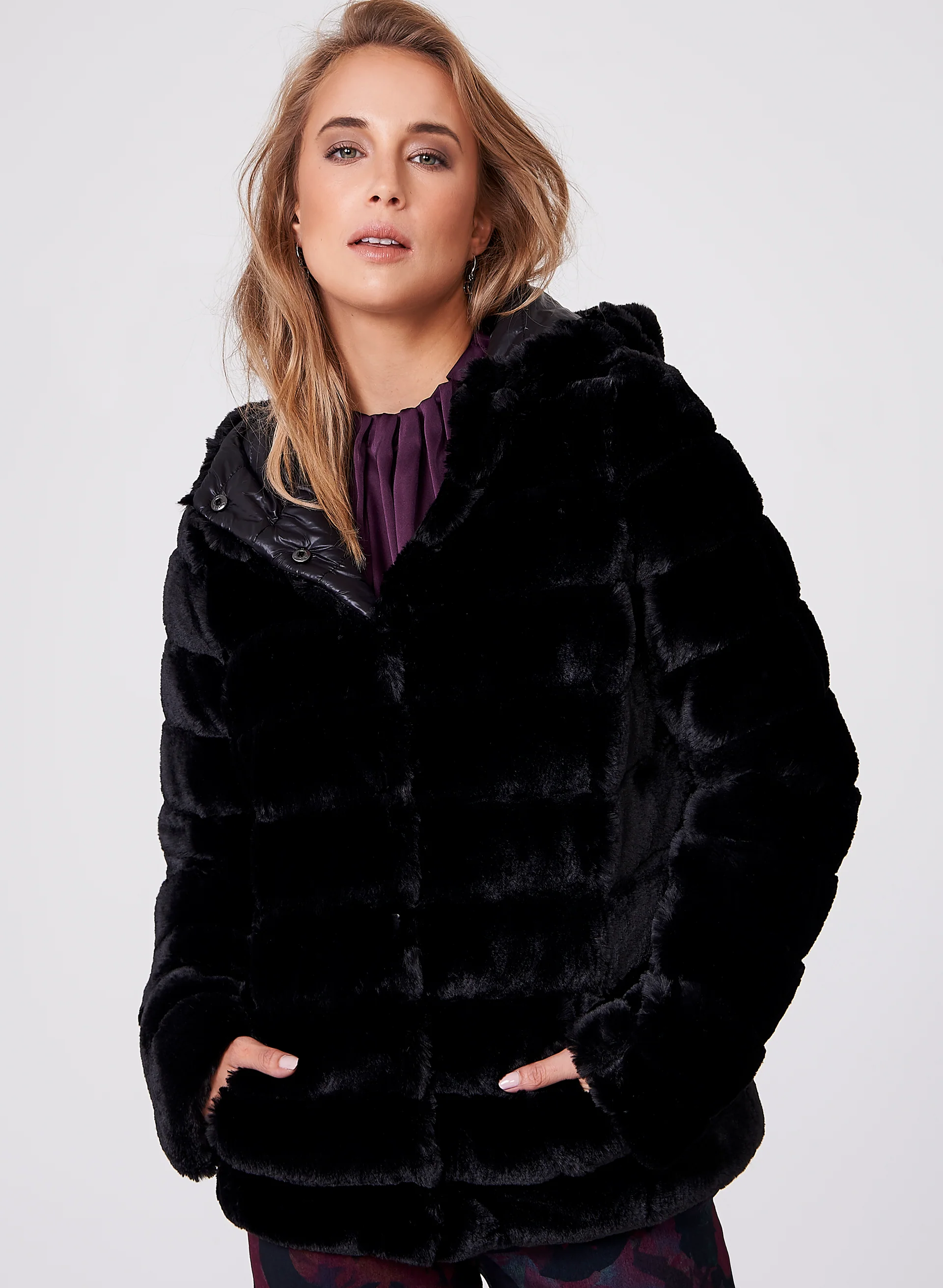 Frank Lyman Wear Two Ways Faux Fur Coat - Image 3
