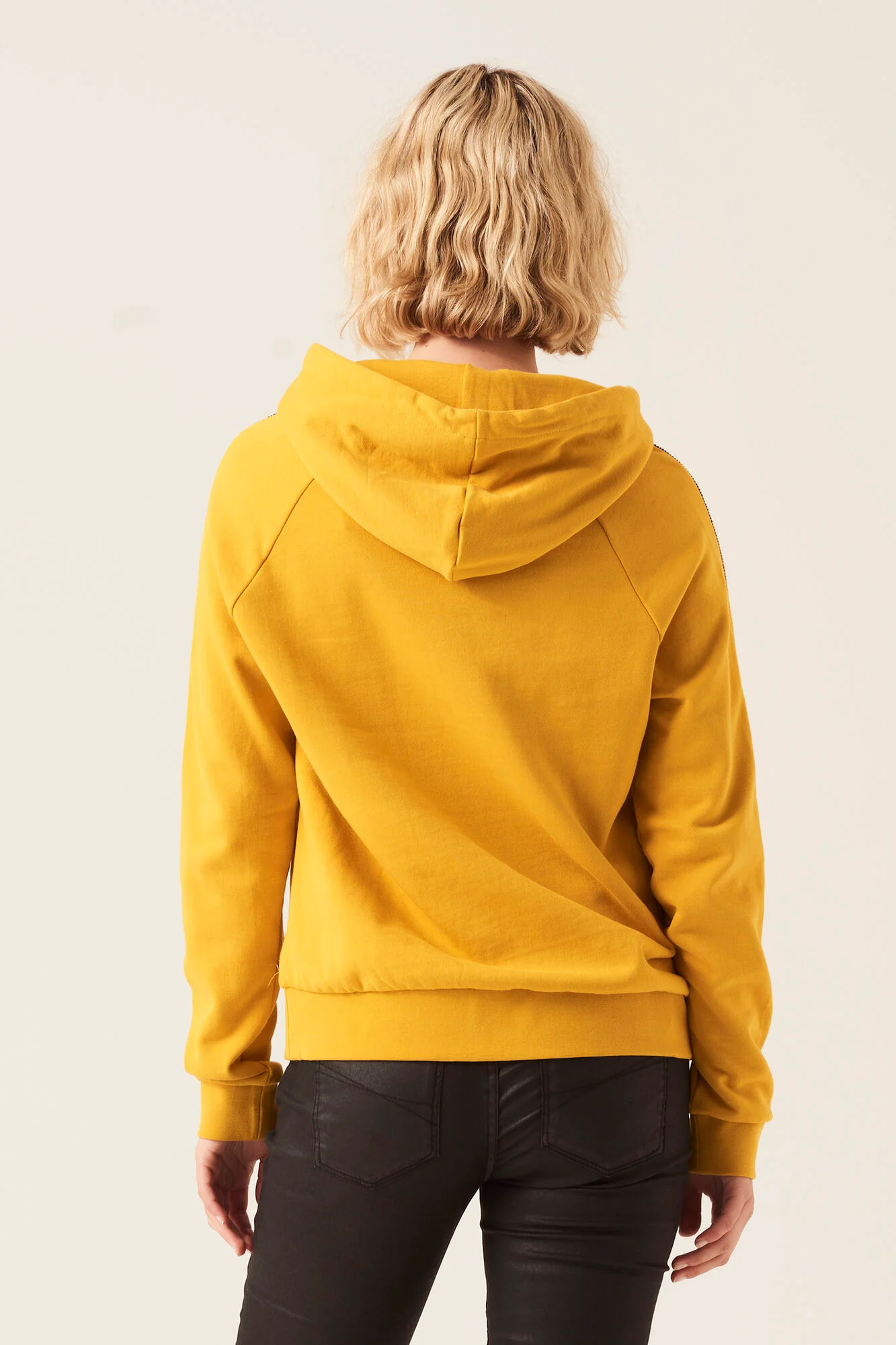 Garcia Sweat - Image 2