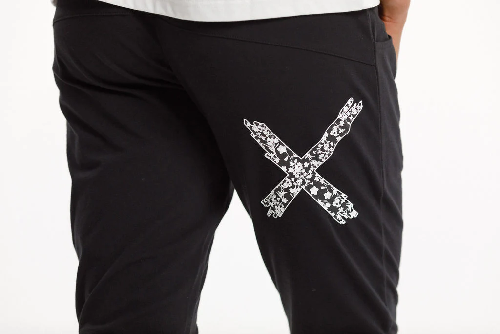 Home Lee 3/4 Apartment Pants - Black With Bouquet X - Image 2