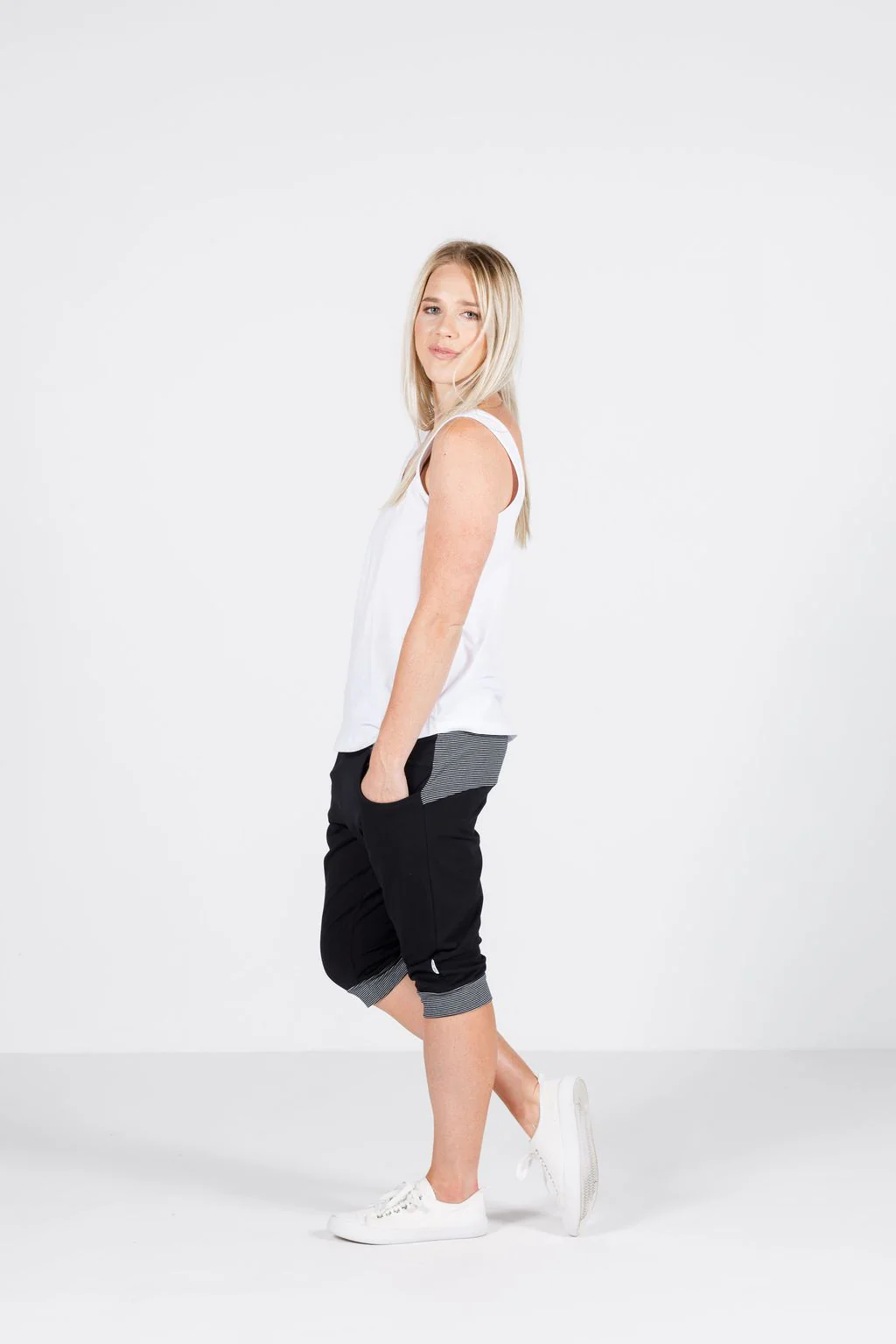 3/4 Apartment Pants - Stripe Cuffs With X Spot - Image 4