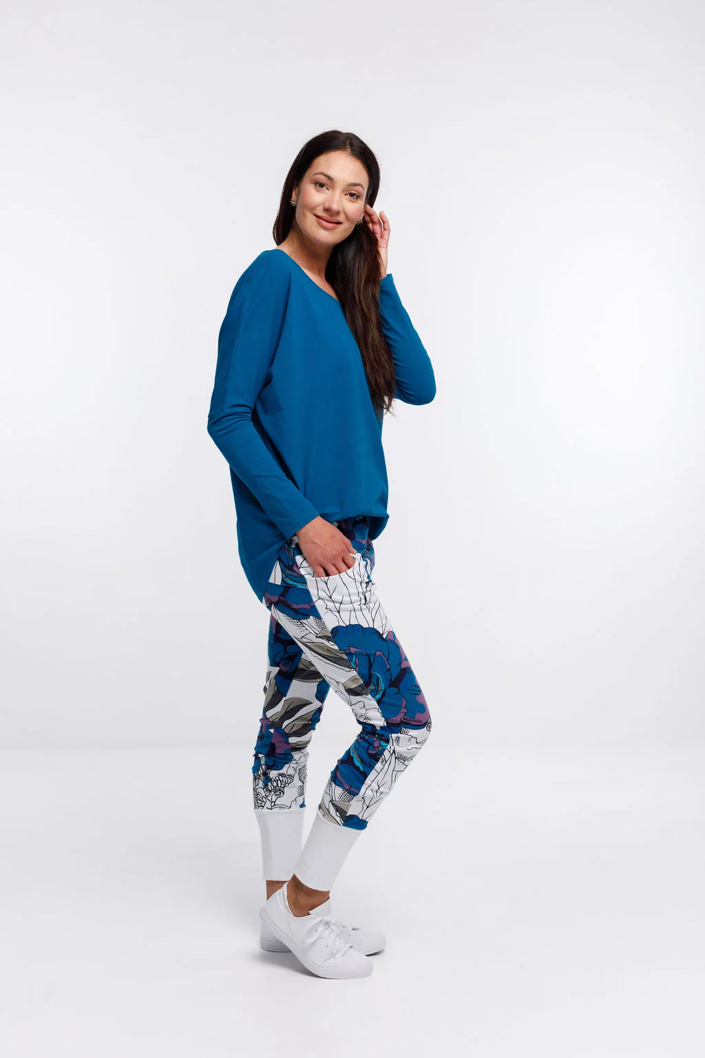 Home Lee Apartment Pants-Blue /White Peonie Print - Image 6