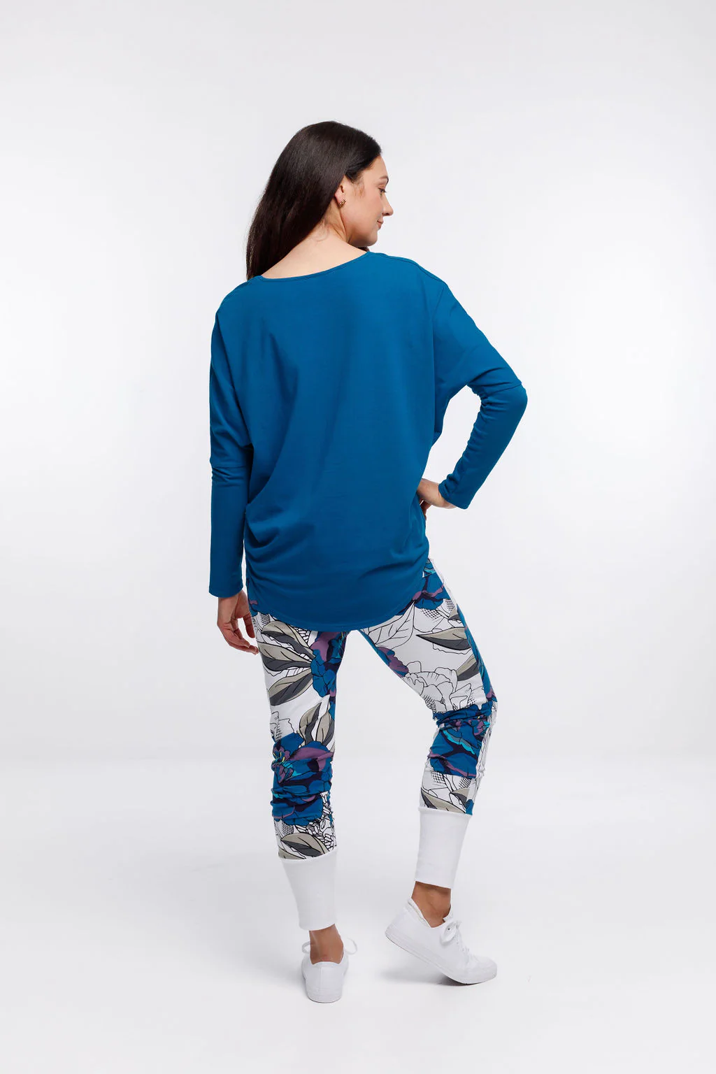 Home Lee Apartment Pants-Blue /White Peonie Print - Image 9