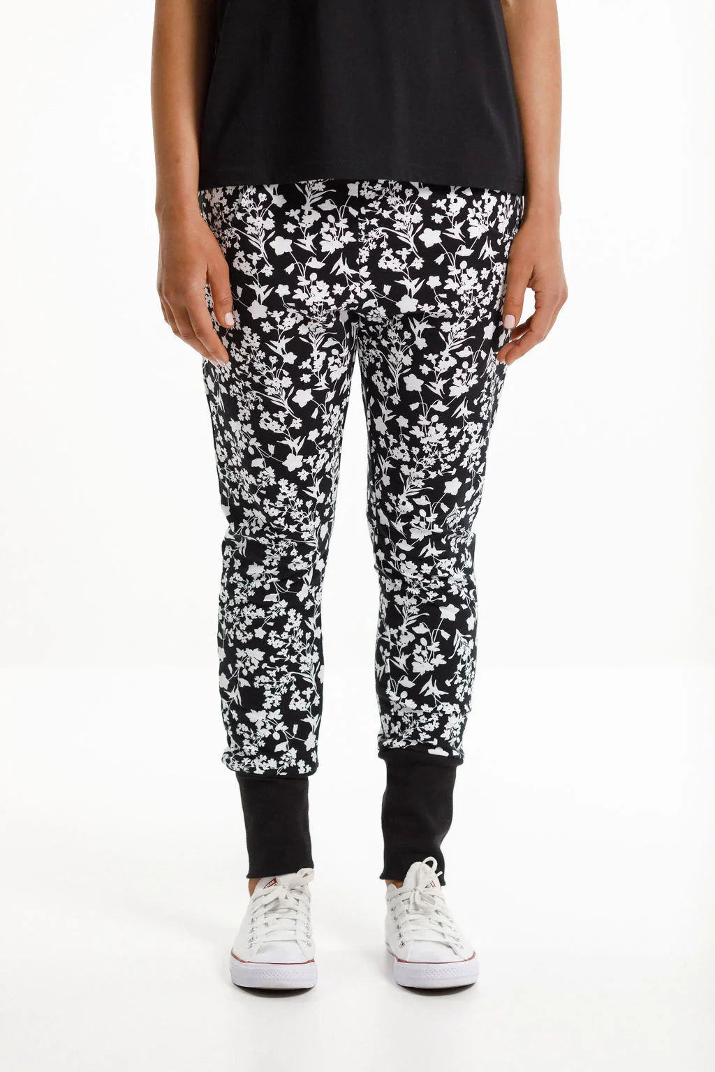 Home Lee Apartment Pants - Winter - Bouquet Print - Image 2