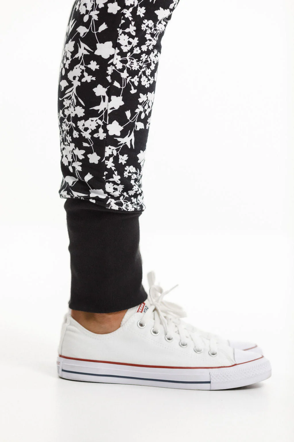 Home Lee Apartment Pants - Winter - Bouquet Print - Image 3