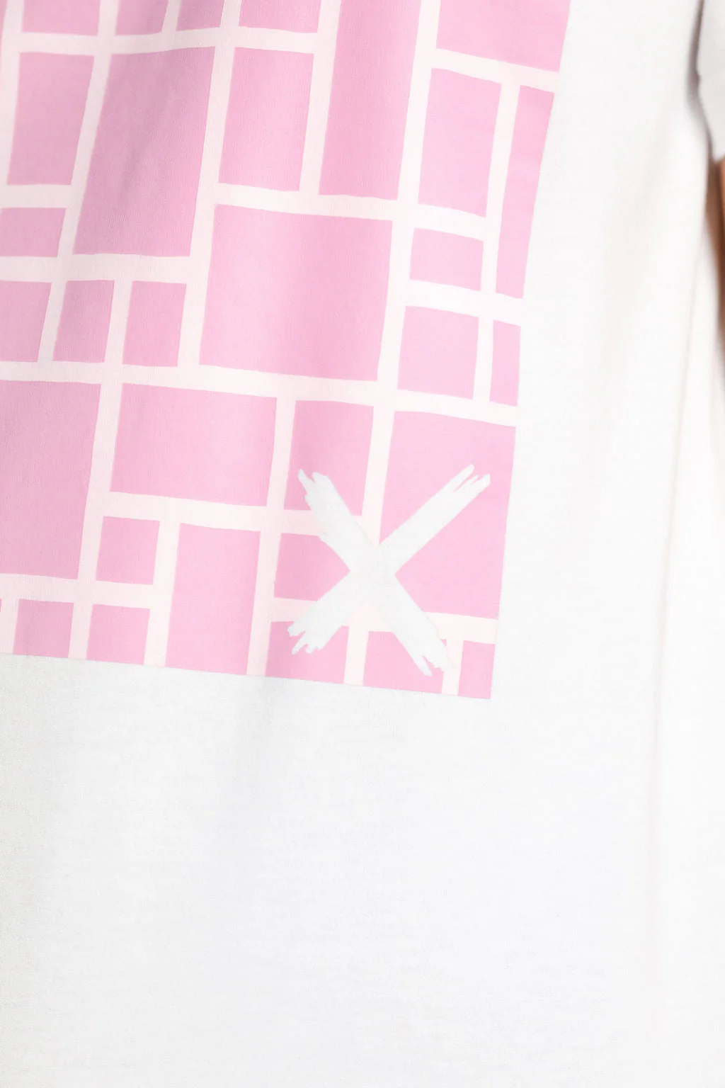 Home Lee Chris Tee - White With Pink Bloom Print - Image 3