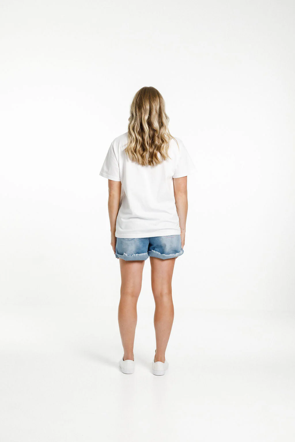 Home Lee Chris Tee - White With Pink Bloom Print - Image 4
