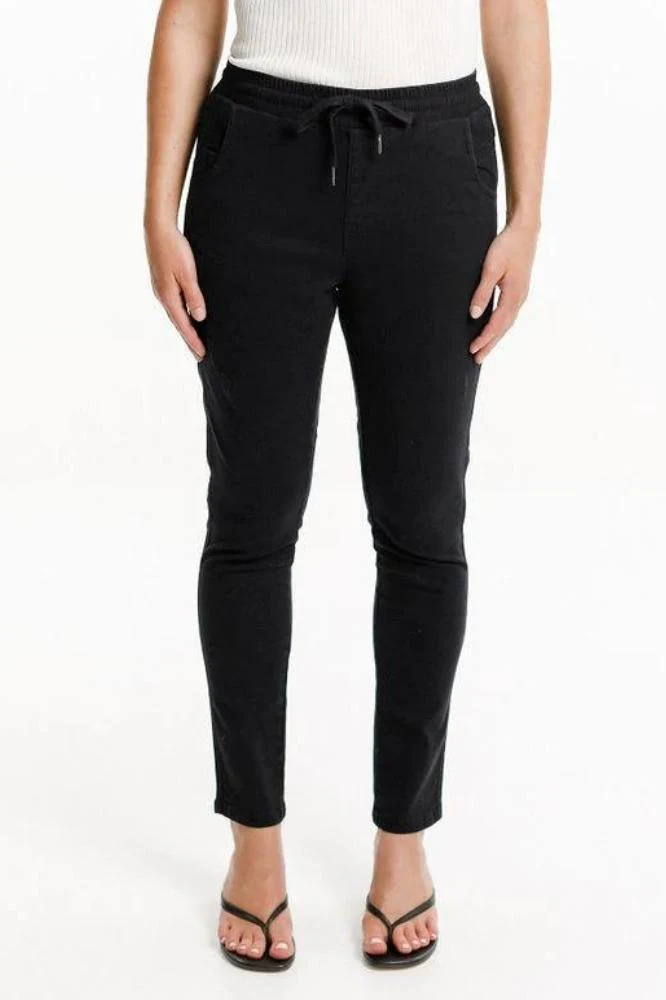 Home Lee Daily Jean Jet Black - Image 3