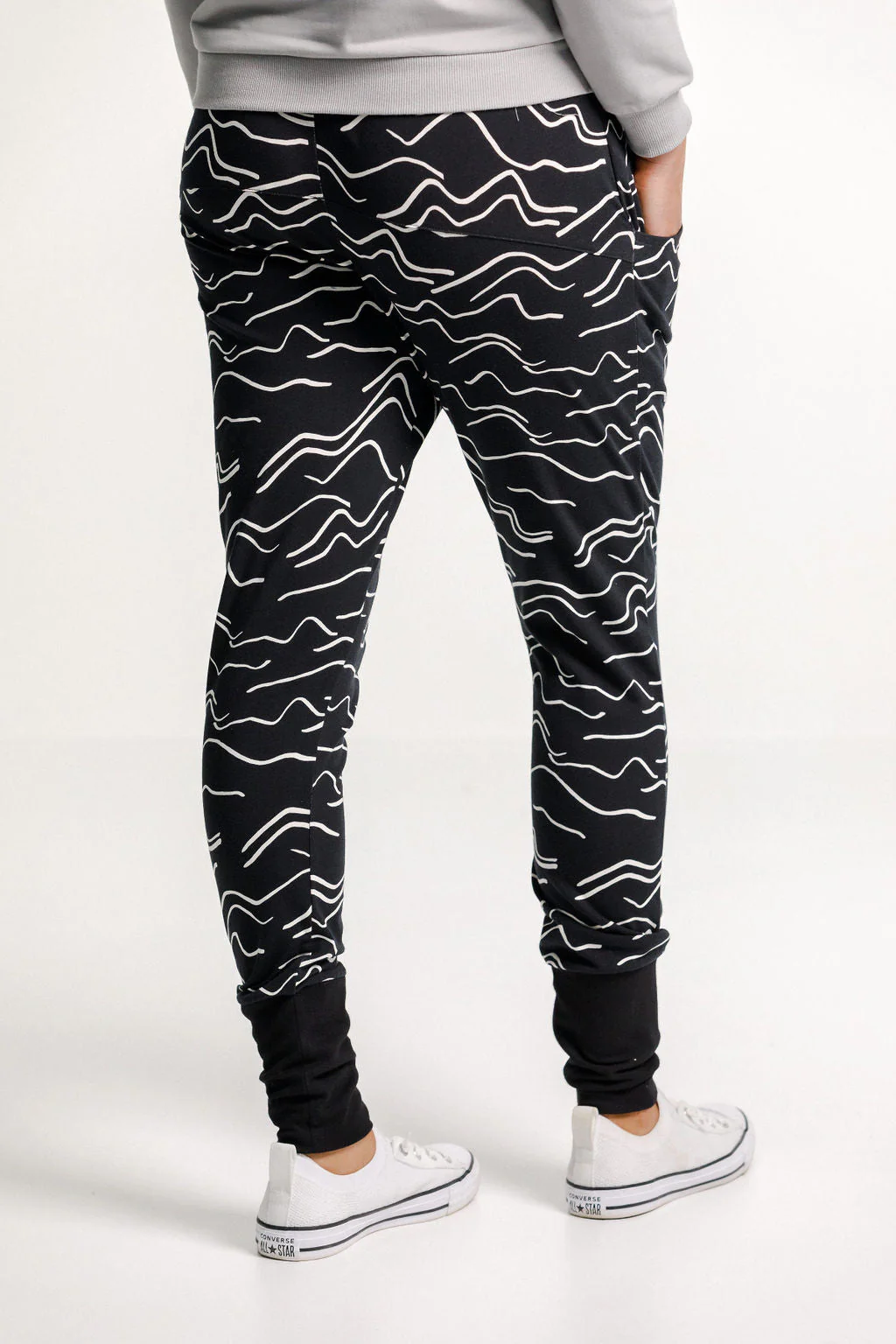 Home Lee Apartment Pants Winter Mountains
