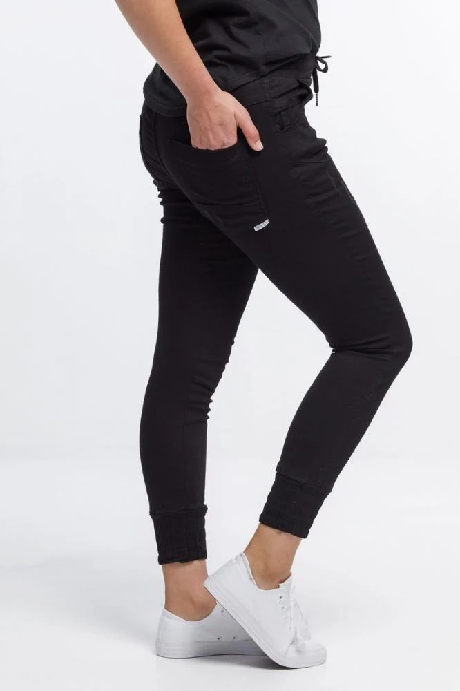 Home Lee Weekender Jean- Jet Black - Image 2