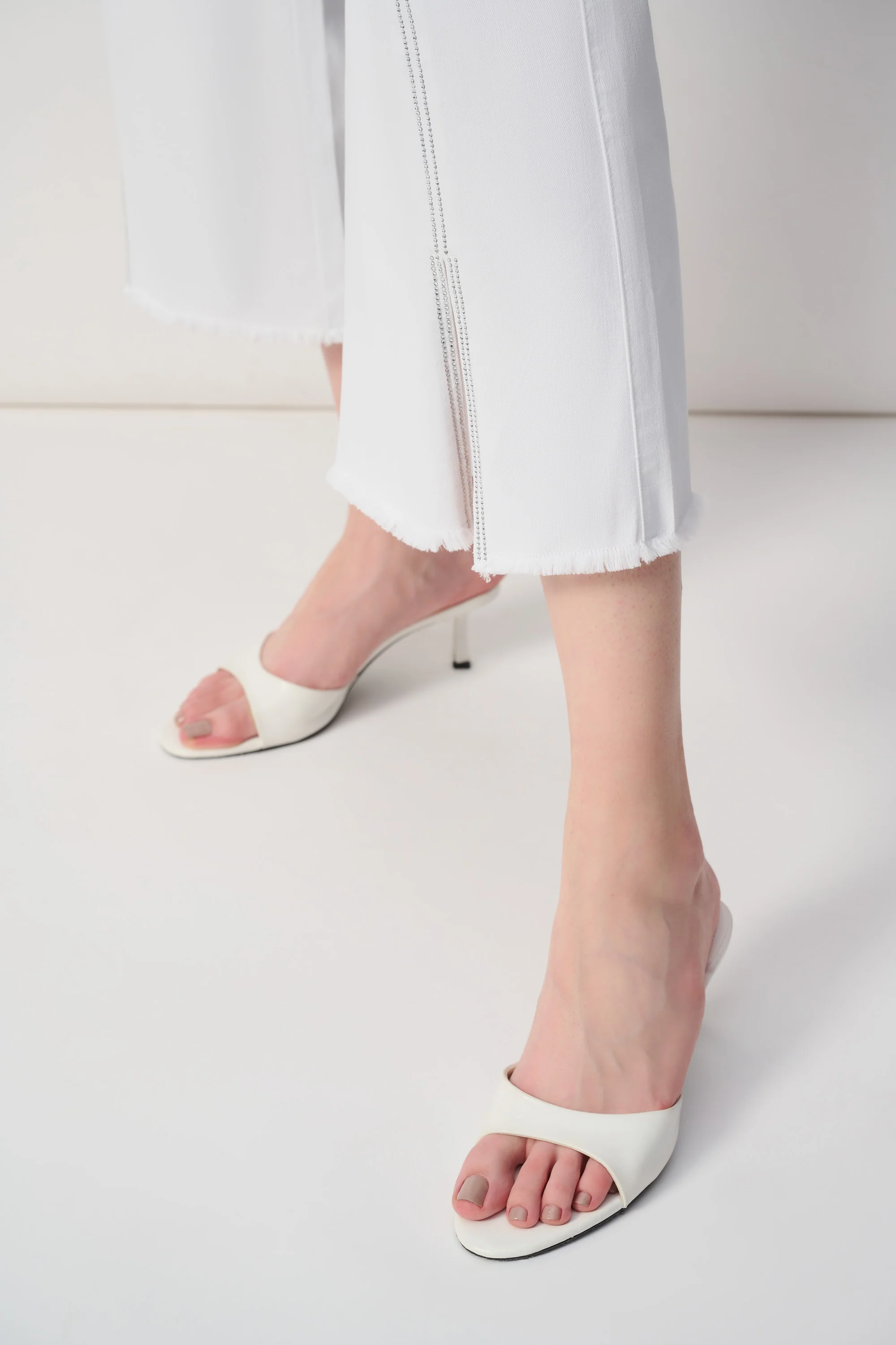 Joseph Ribkoff Culotte Jeans - Image 6
