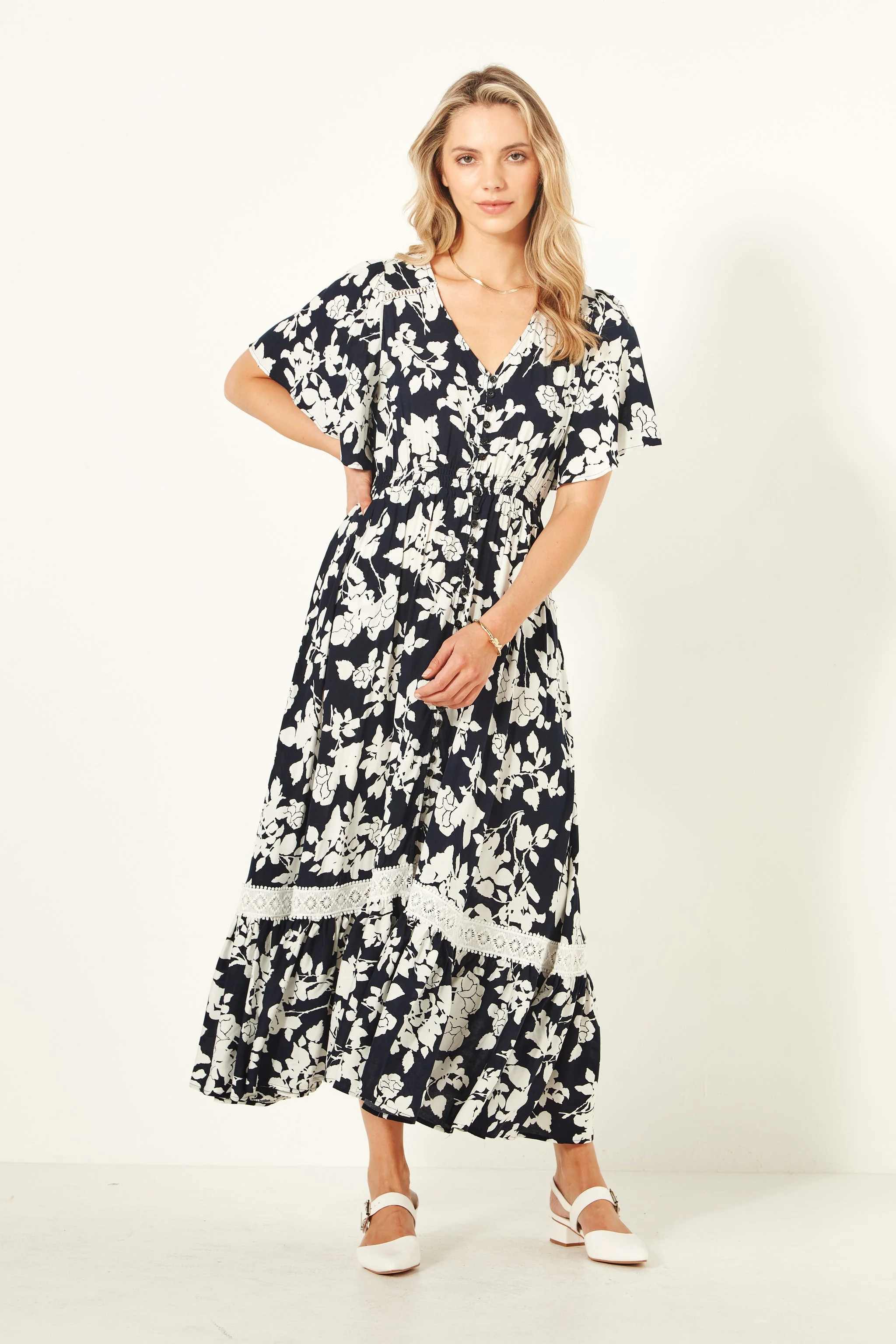 Lemon Tree Jolander Dress Navy Floral - Image 2