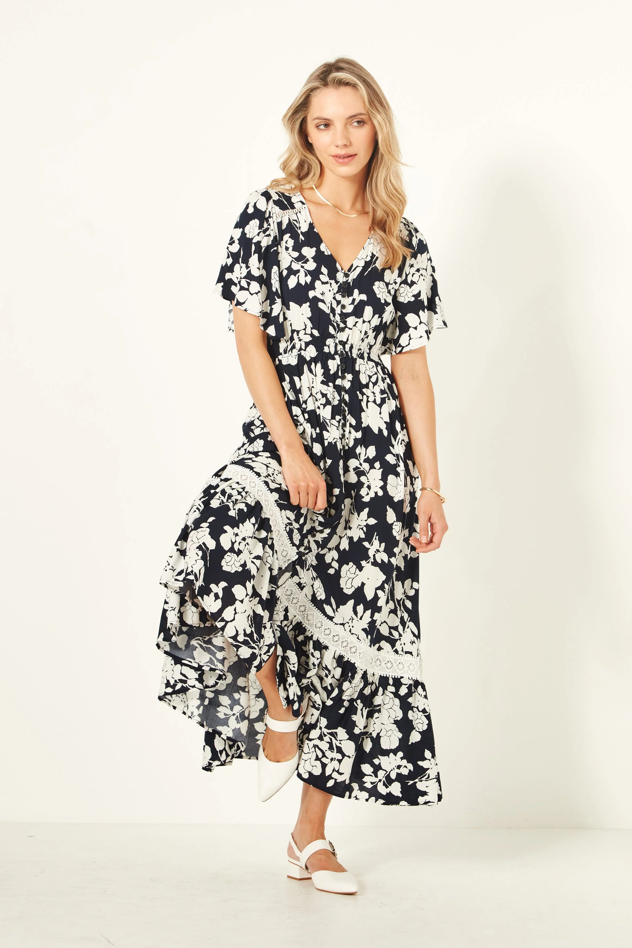 Lemon Tree Jolander Dress Navy Floral - Image 3