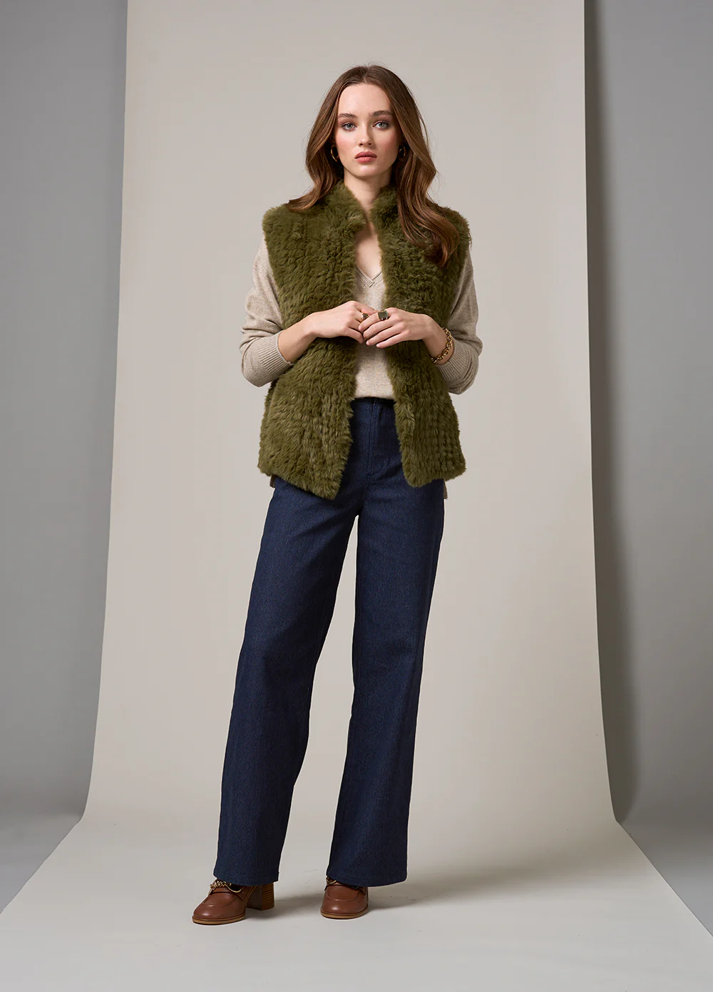 Loobies Story Wintour Gilet - Olive - Image 3
