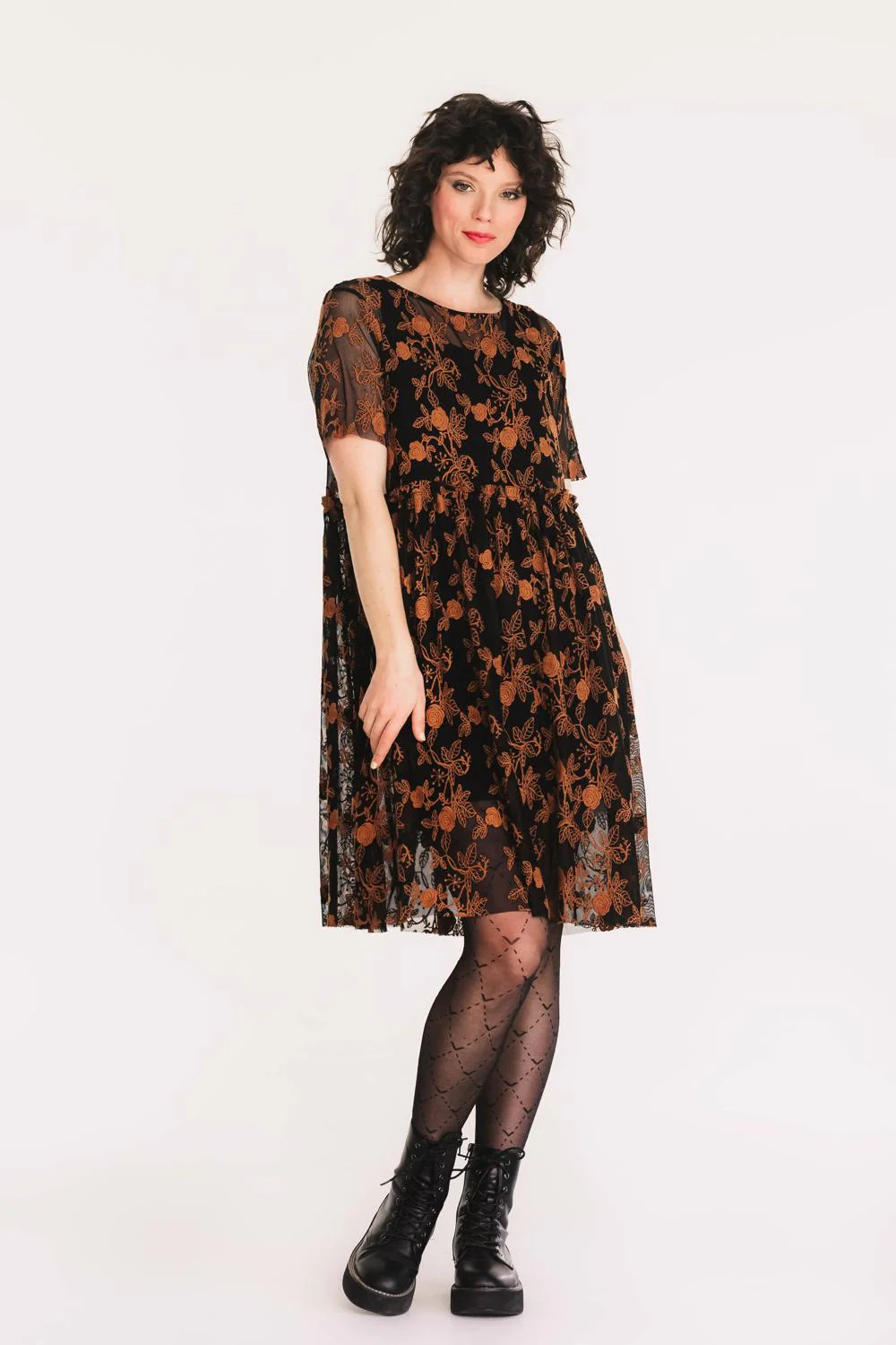Toby Mela Dress Chocolate Embroidery - Image 3