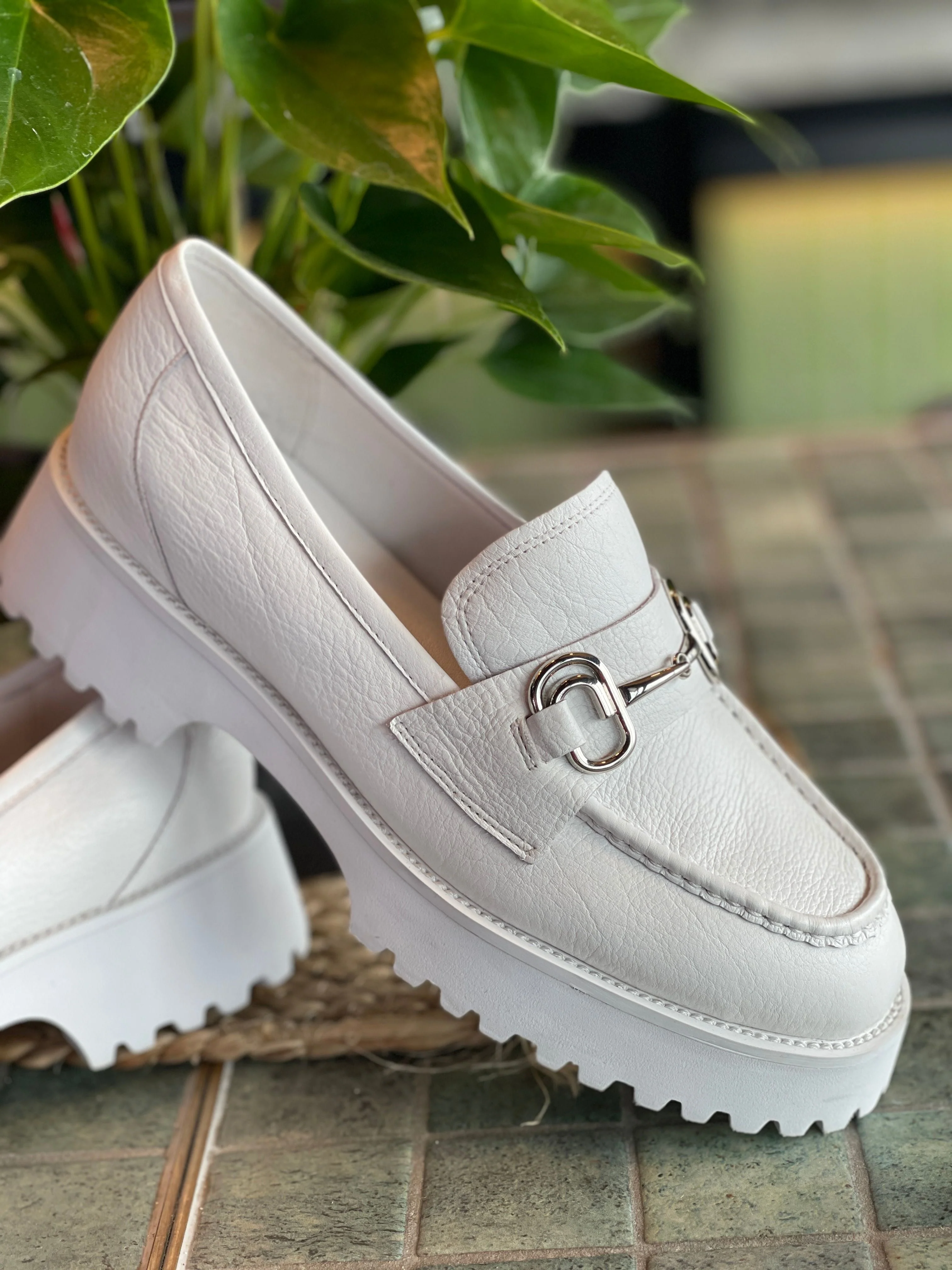 Minx Bite Marks - White/ Silver Trim -White Heel - Image 4