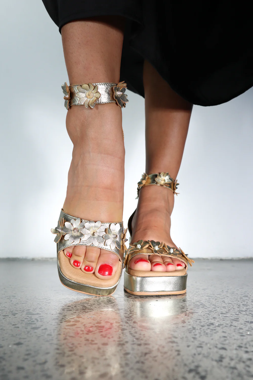 Minx Gala Floral - Golden - Image 5