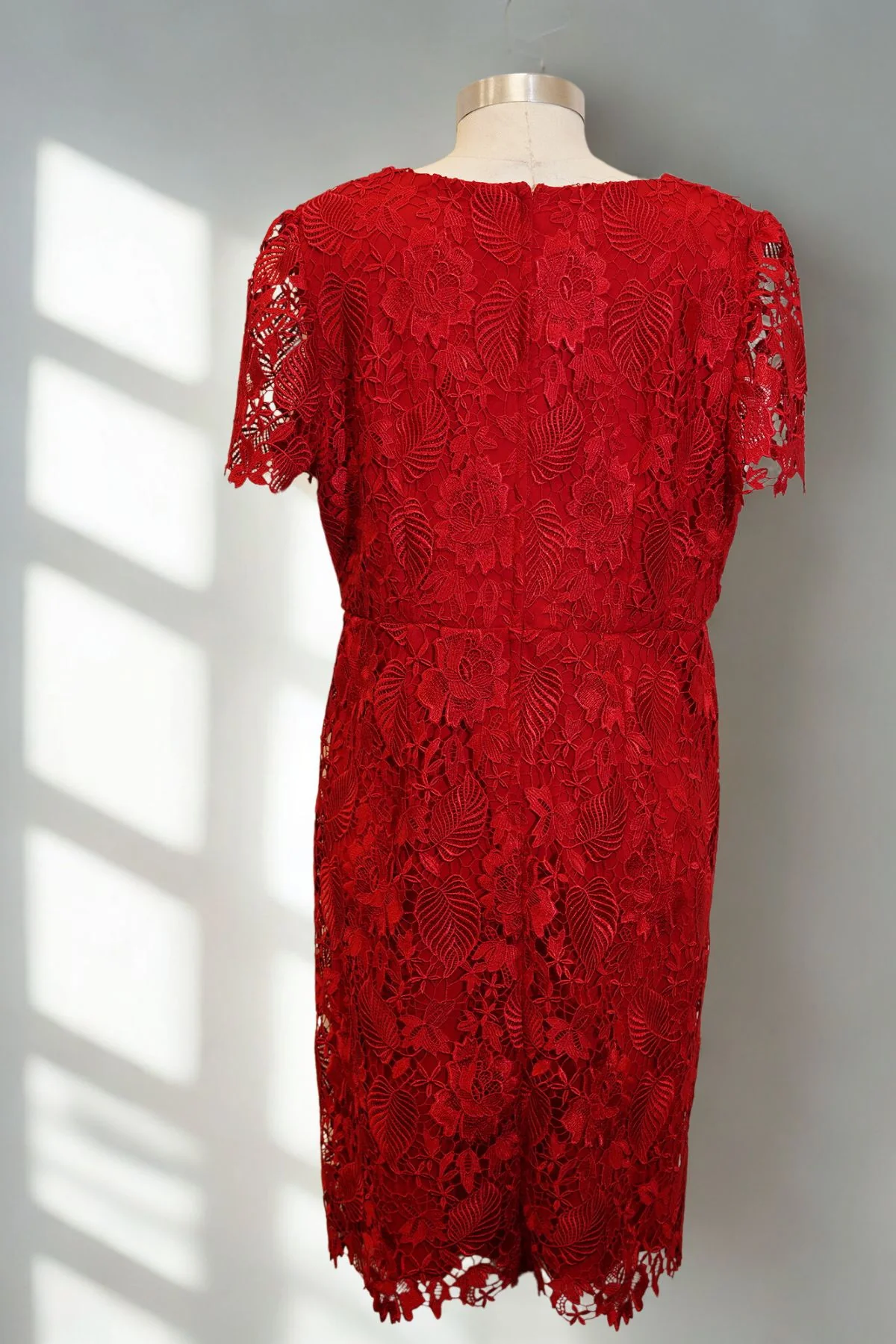 Mr K Event Bloom Embroidered Midi Dress - Image 2