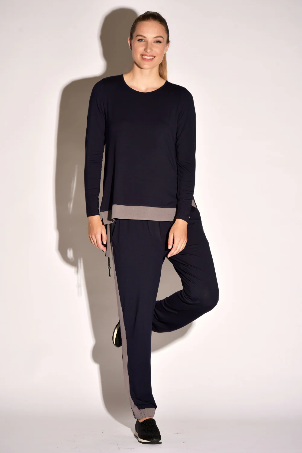 Paula Ryan Contrast Side Panel Slim Leg Pant - Image 3