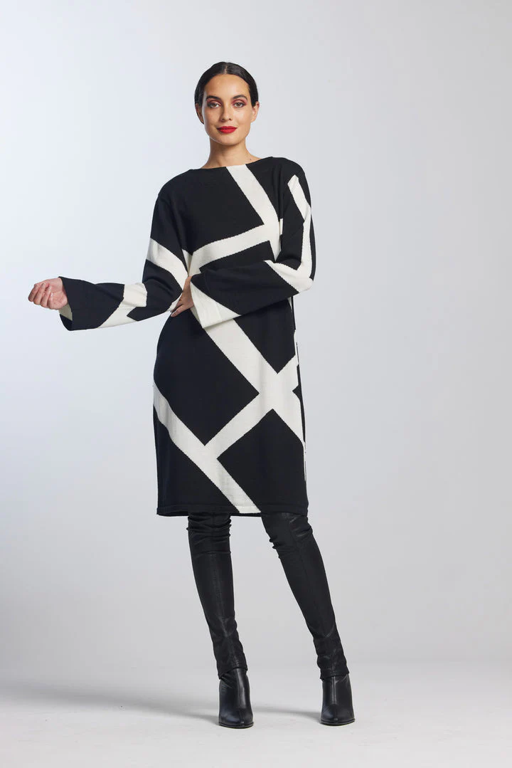 Paula Ryan Graphic Dress - Image 2