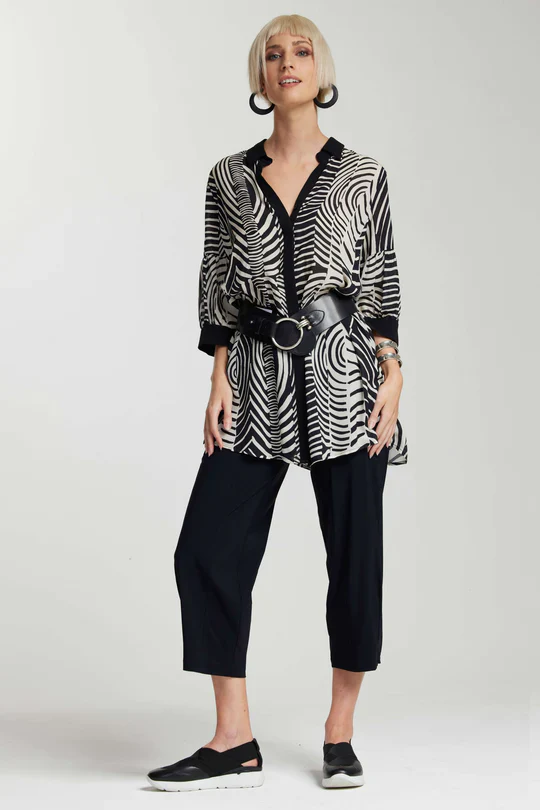 Paula Ryan Panelled Soft Leg Jean - Navy - Image 4