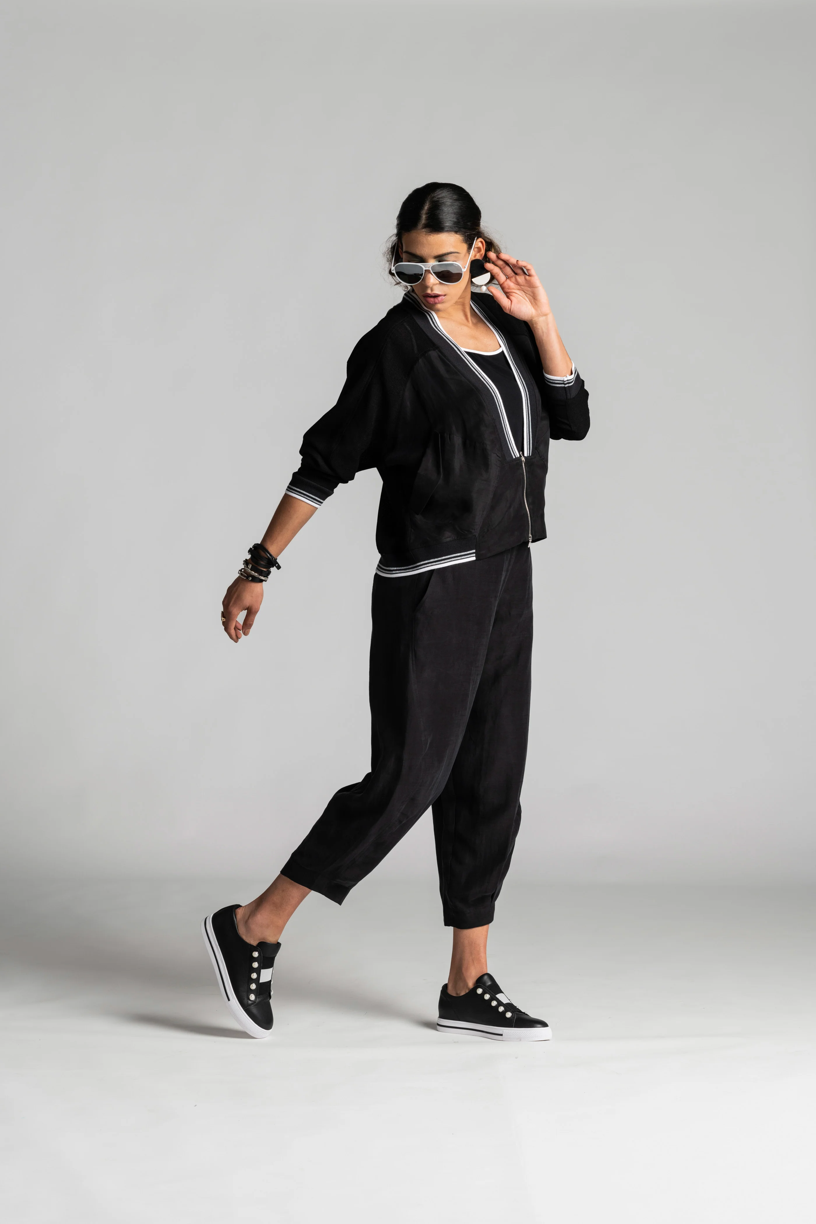 Paula Ryan Relaxed Cropped Bell Pant - Black - Image 4